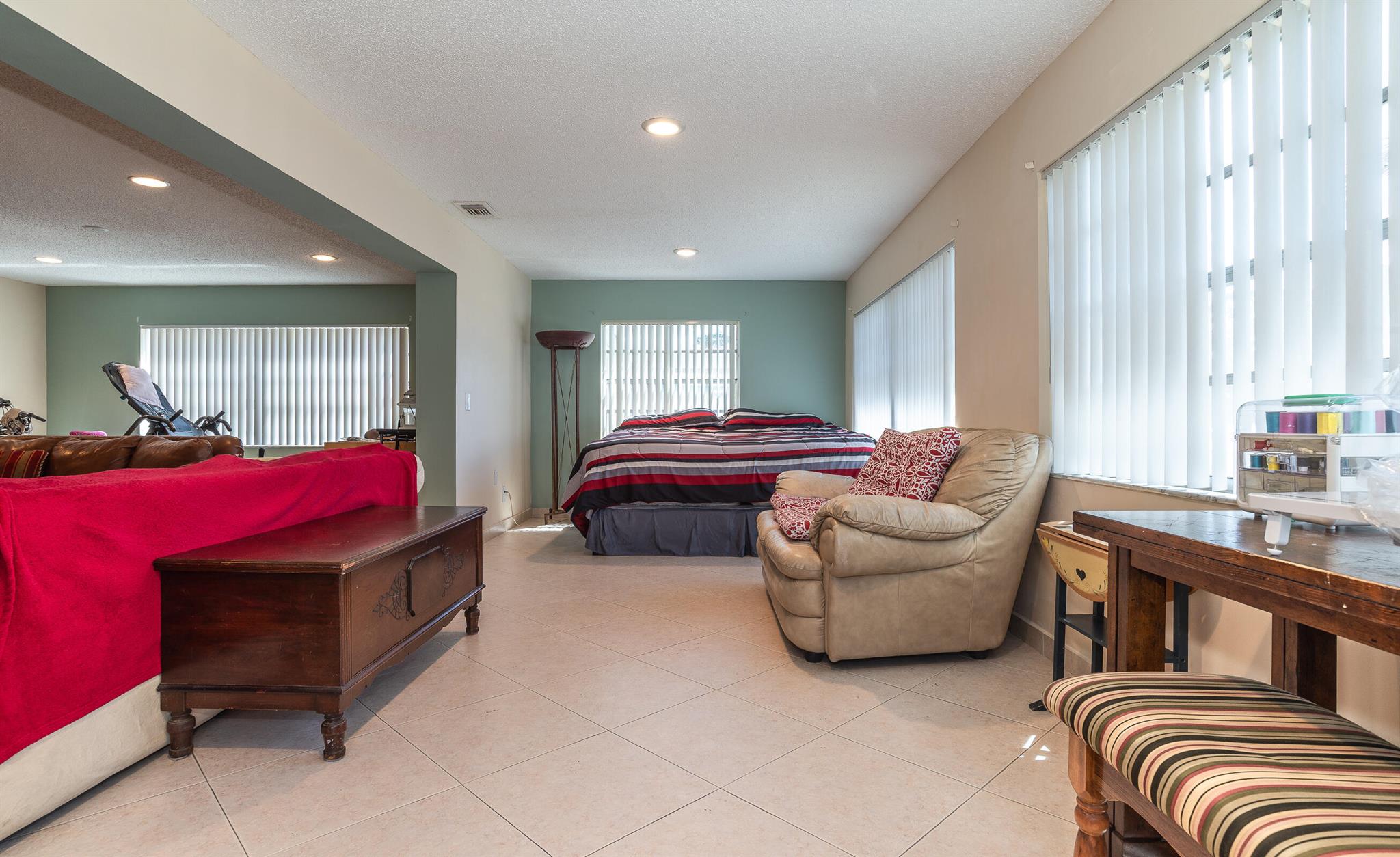 7076 Pine Manor Drive