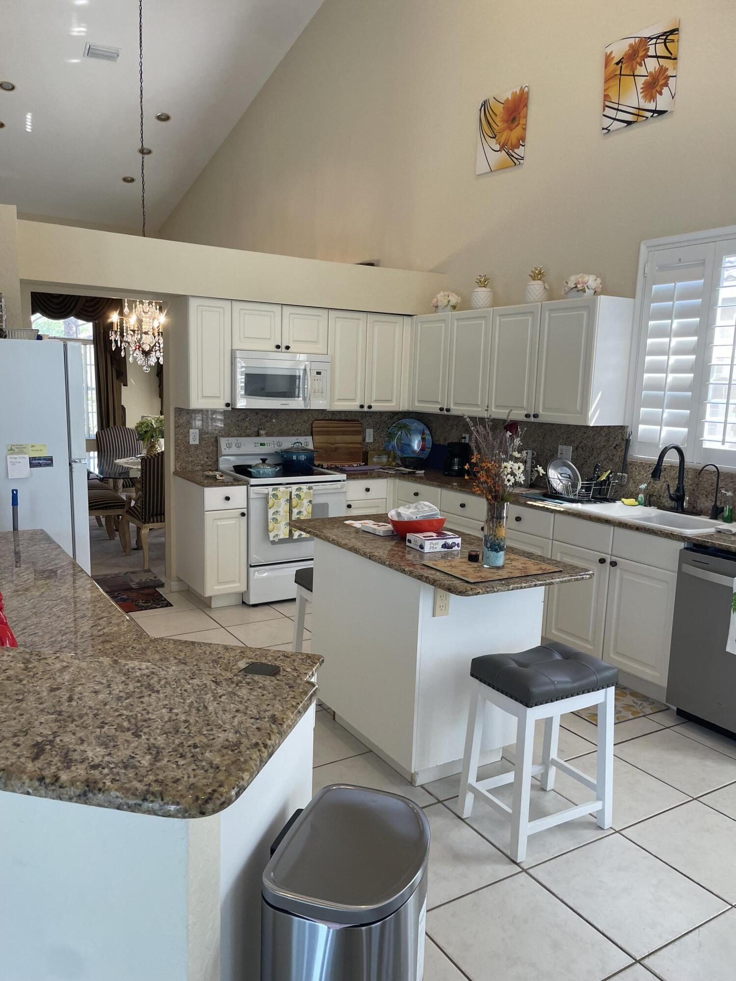 10037 Lexington Estates Boulevard