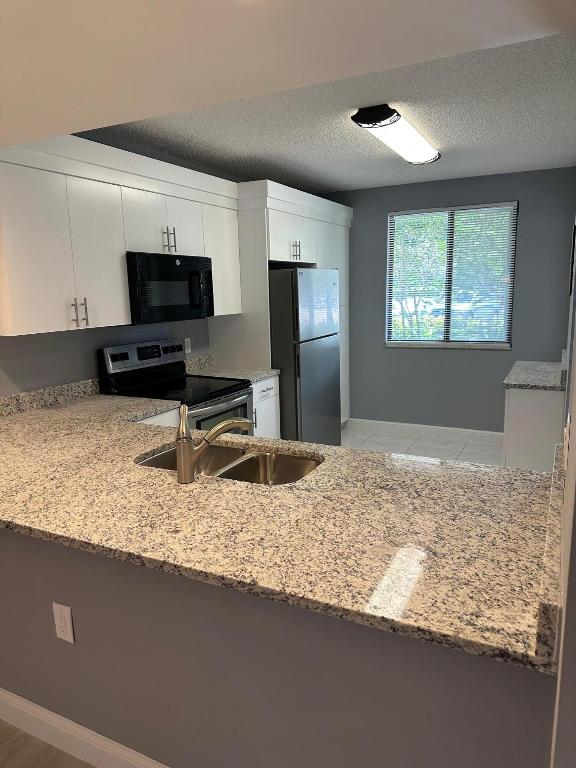 2741 Village 105 Boulevard 105