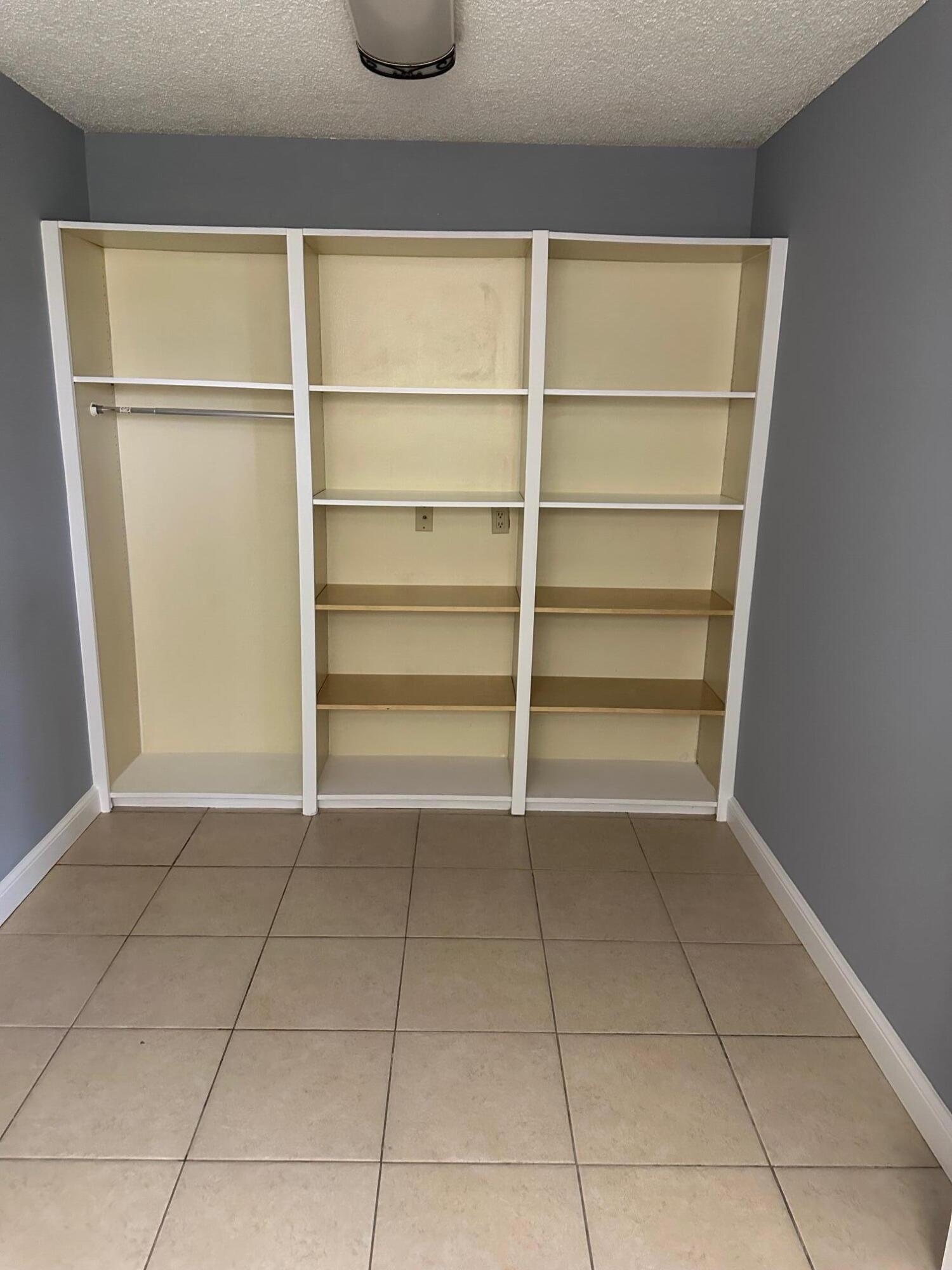 2741 Village 105 Boulevard 105