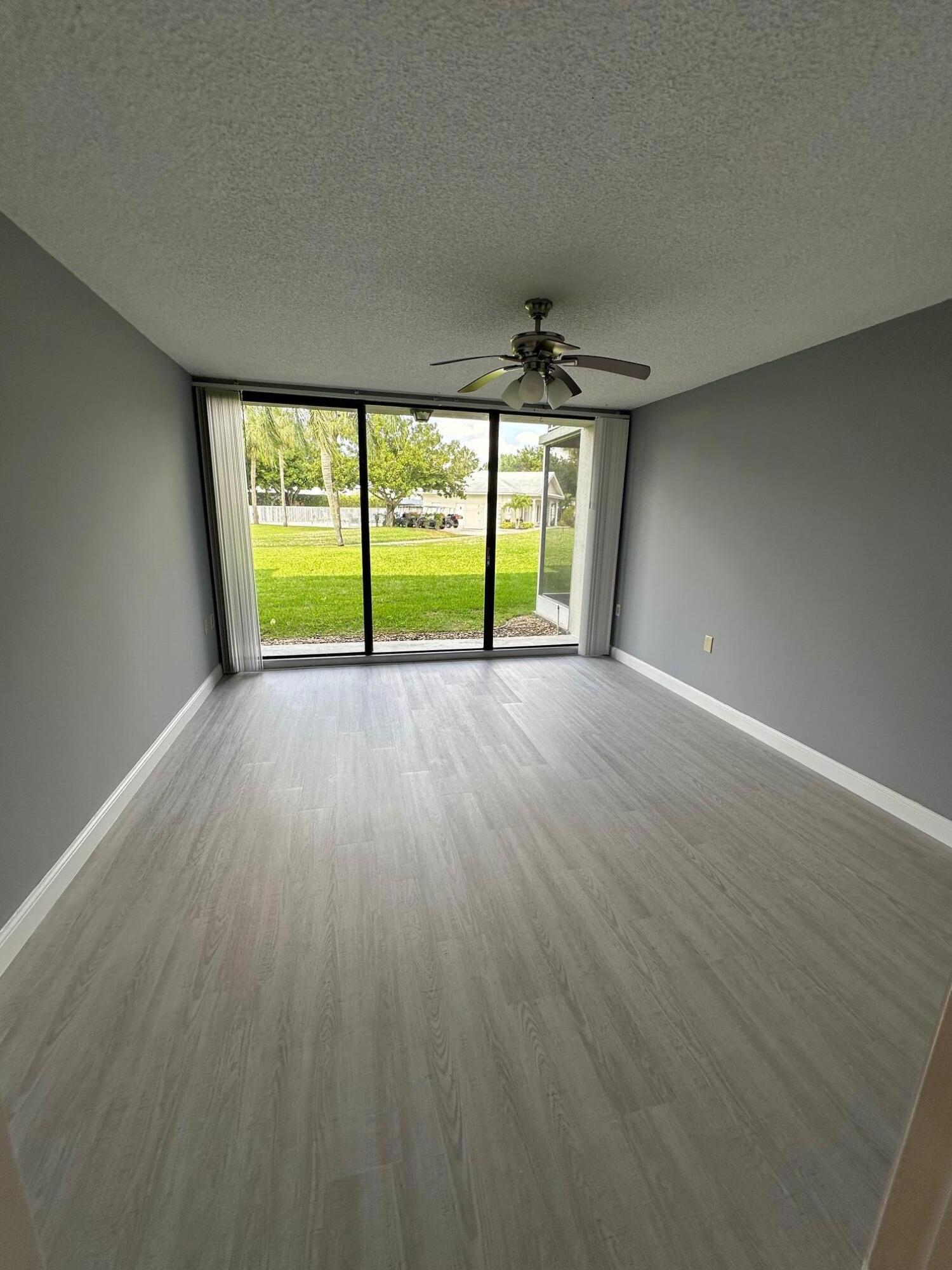 2741 Village 105 Boulevard 105