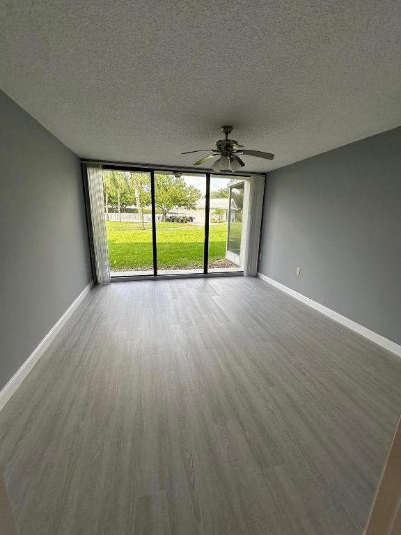 2741 Village 105 Boulevard 105