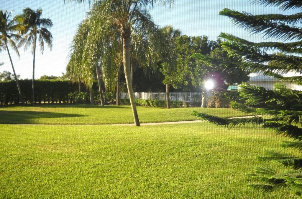 2741 Village 105 Boulevard 105