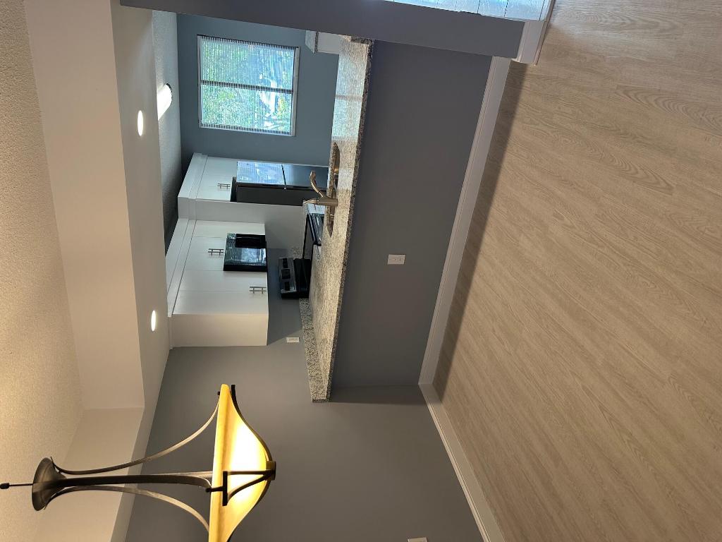 2741 Village 105 Boulevard 105