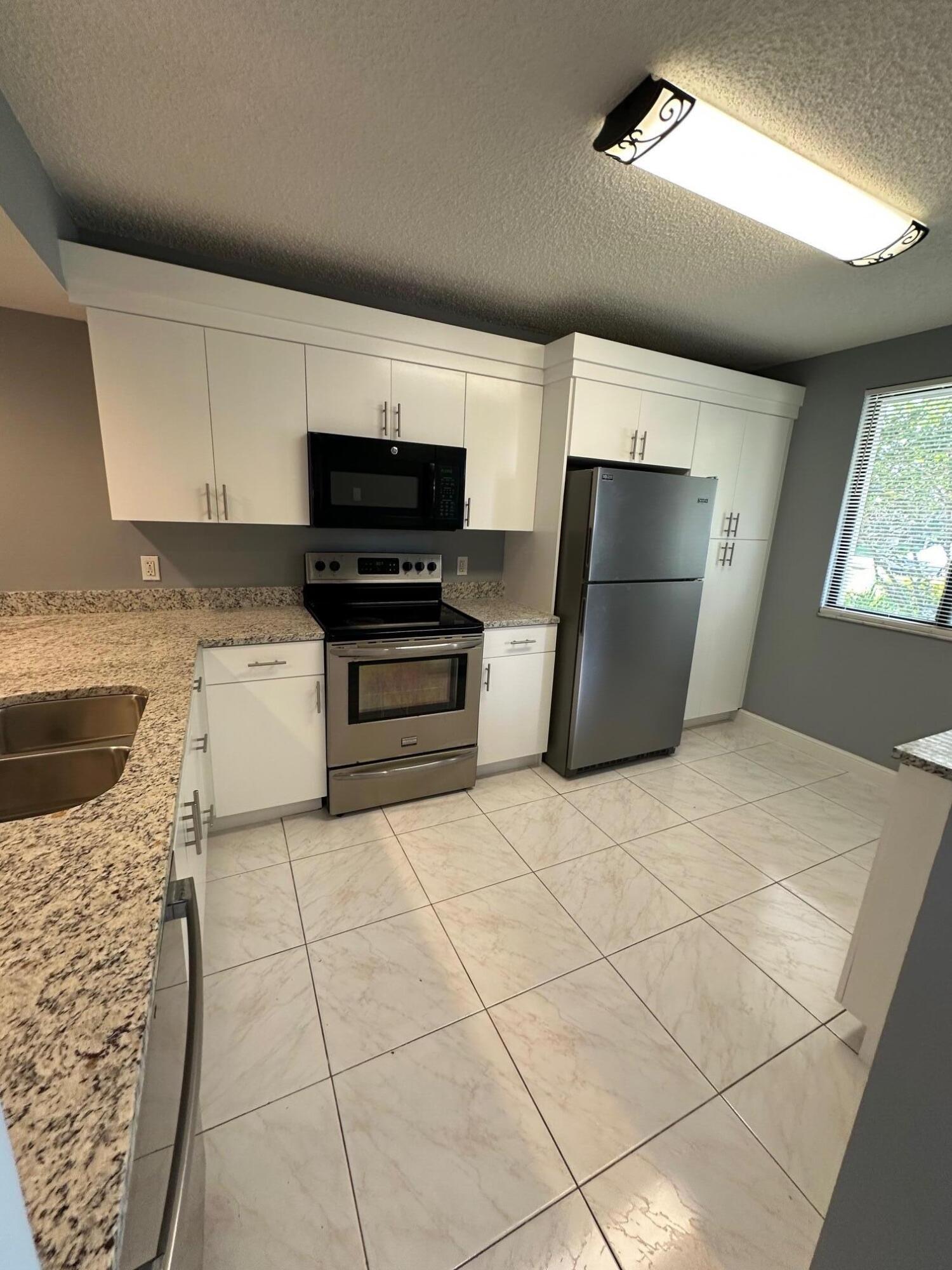 2741 Village 105 Boulevard 105