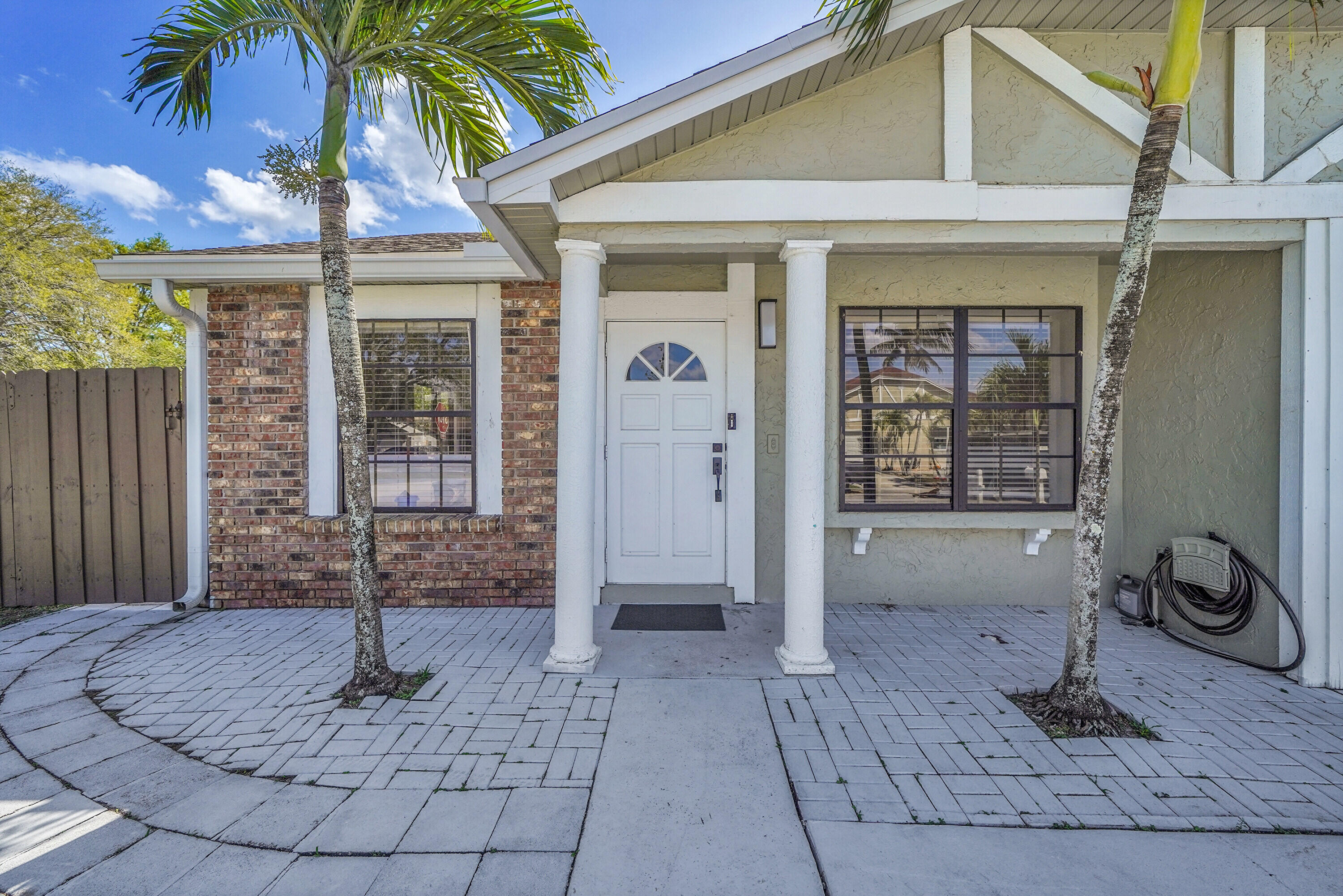 11120 N Terradas Lane