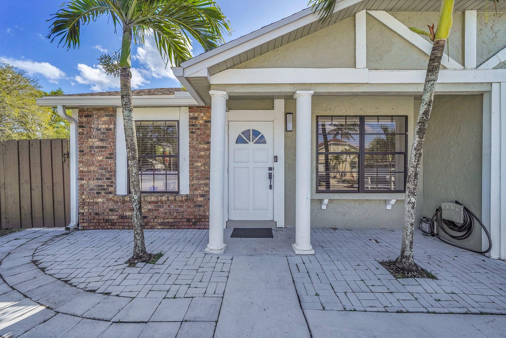 11120 N Terradas Lane