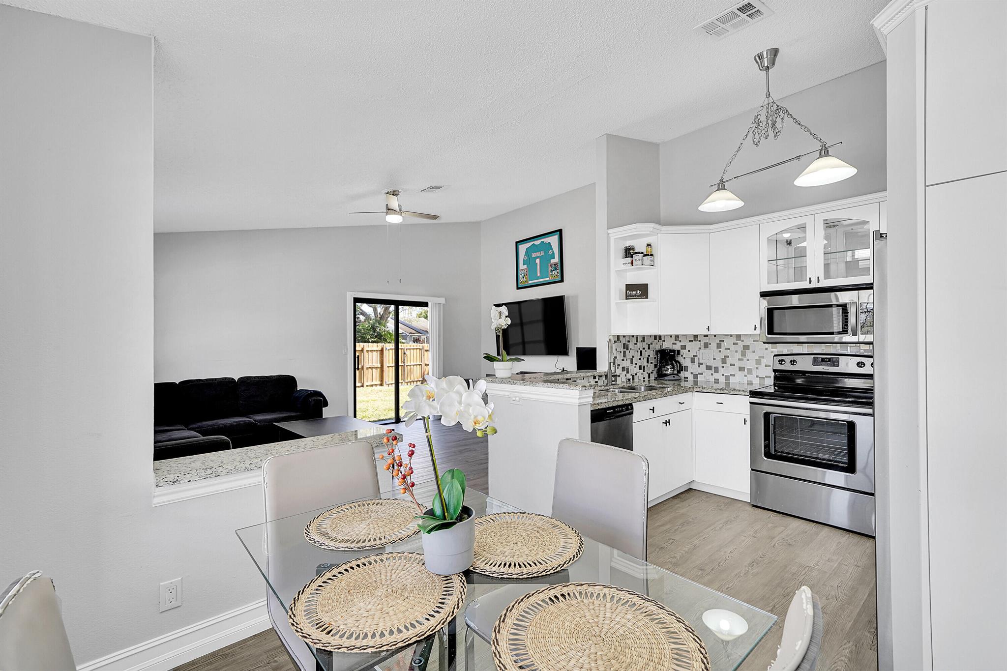 11120 N Terradas Lane