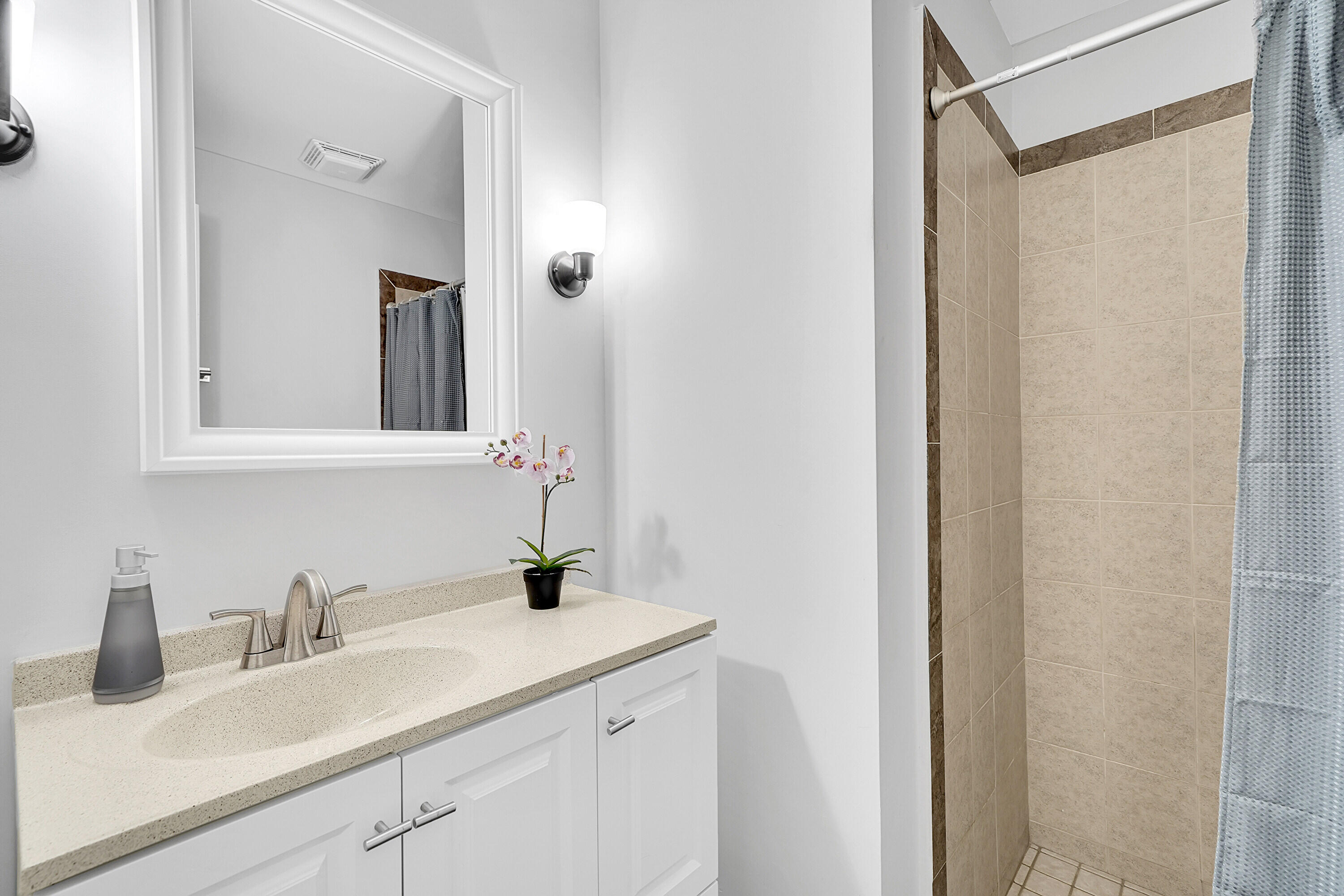 11120 N Terradas Lane