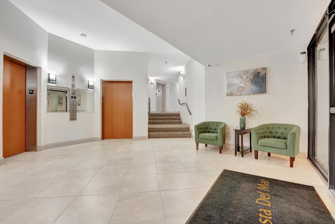 6372 La Costa Drive 403