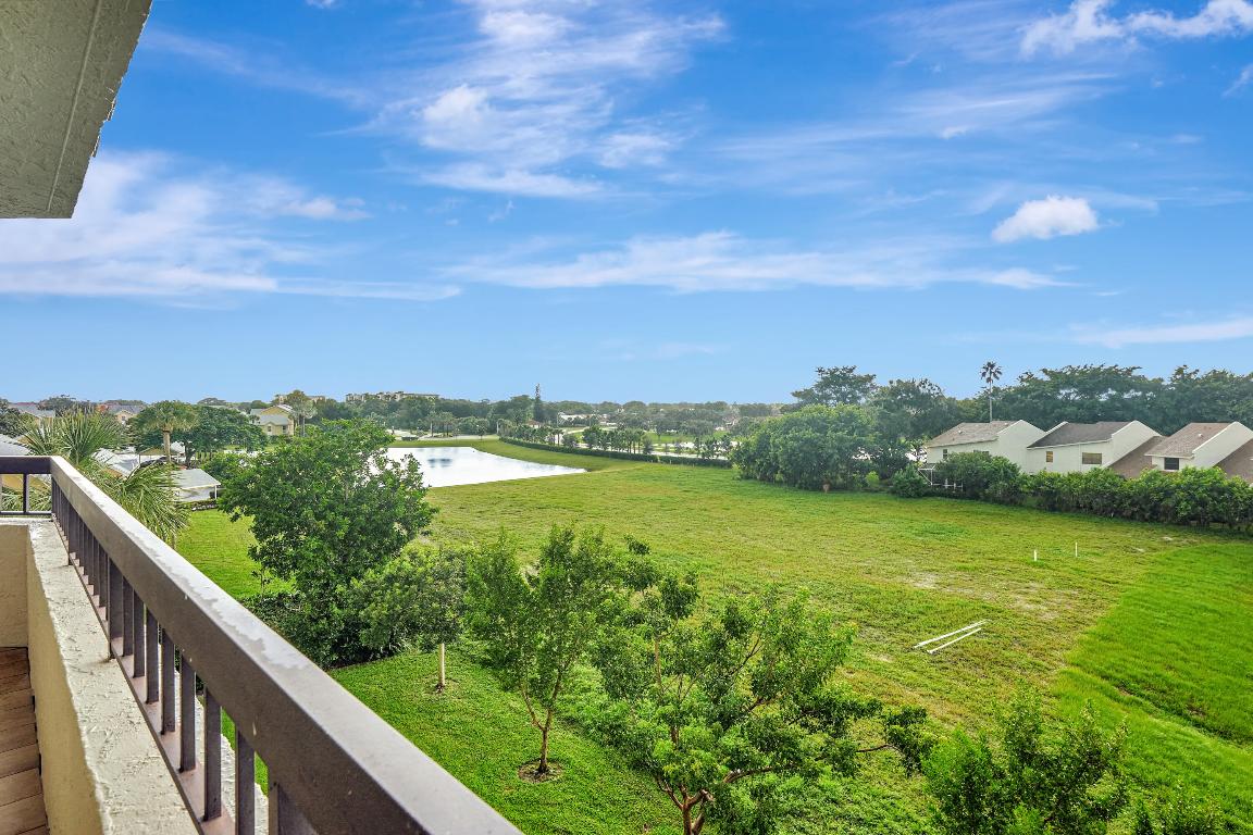 6372 La Costa Drive 403