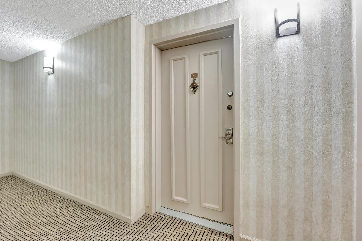 6372 La Costa Drive 403