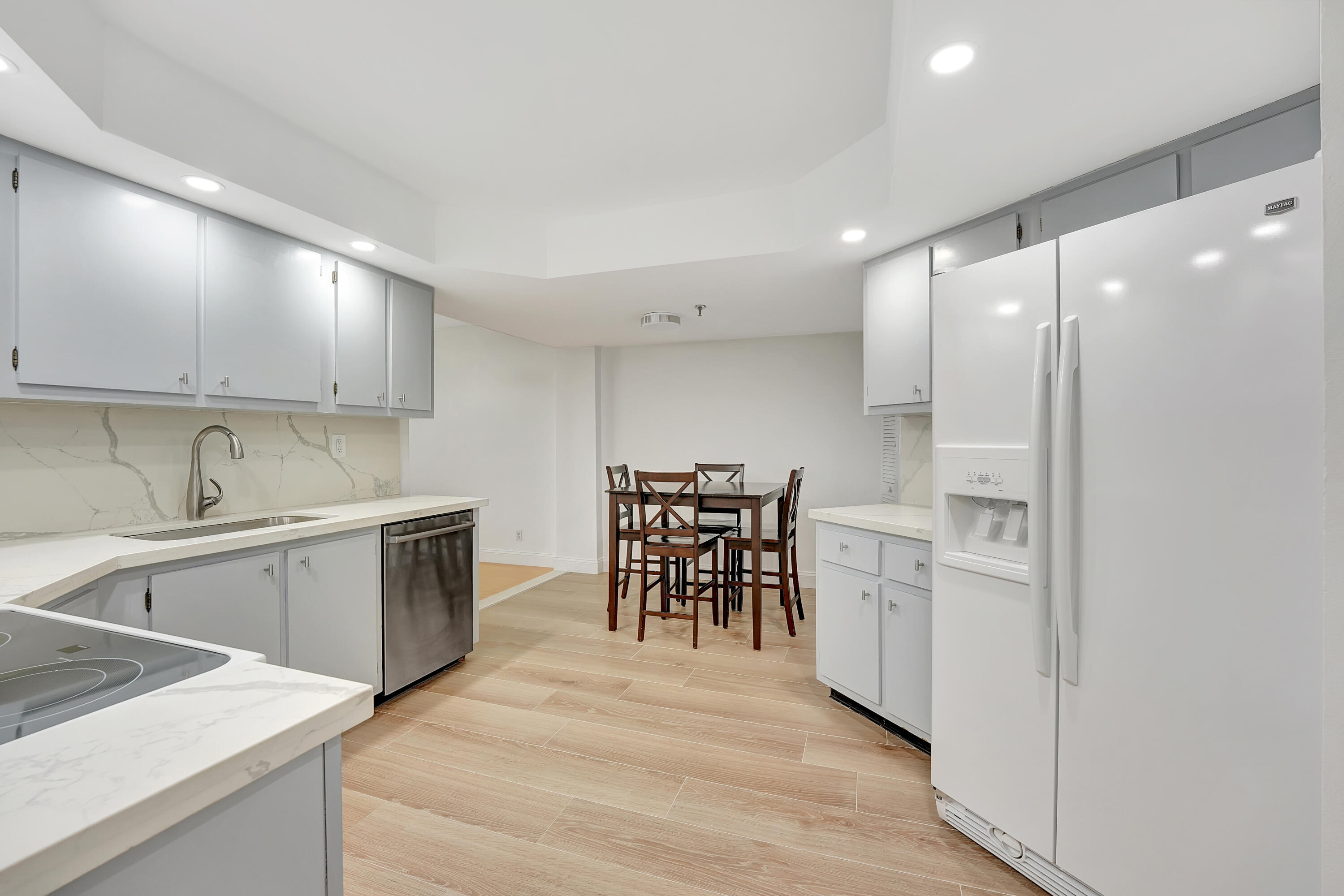6372 La Costa Drive 403