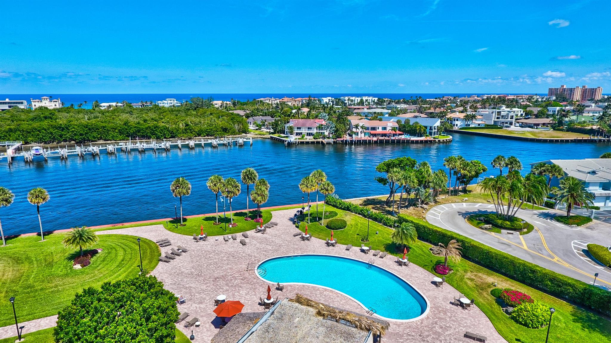 859 Jeffery Street 502