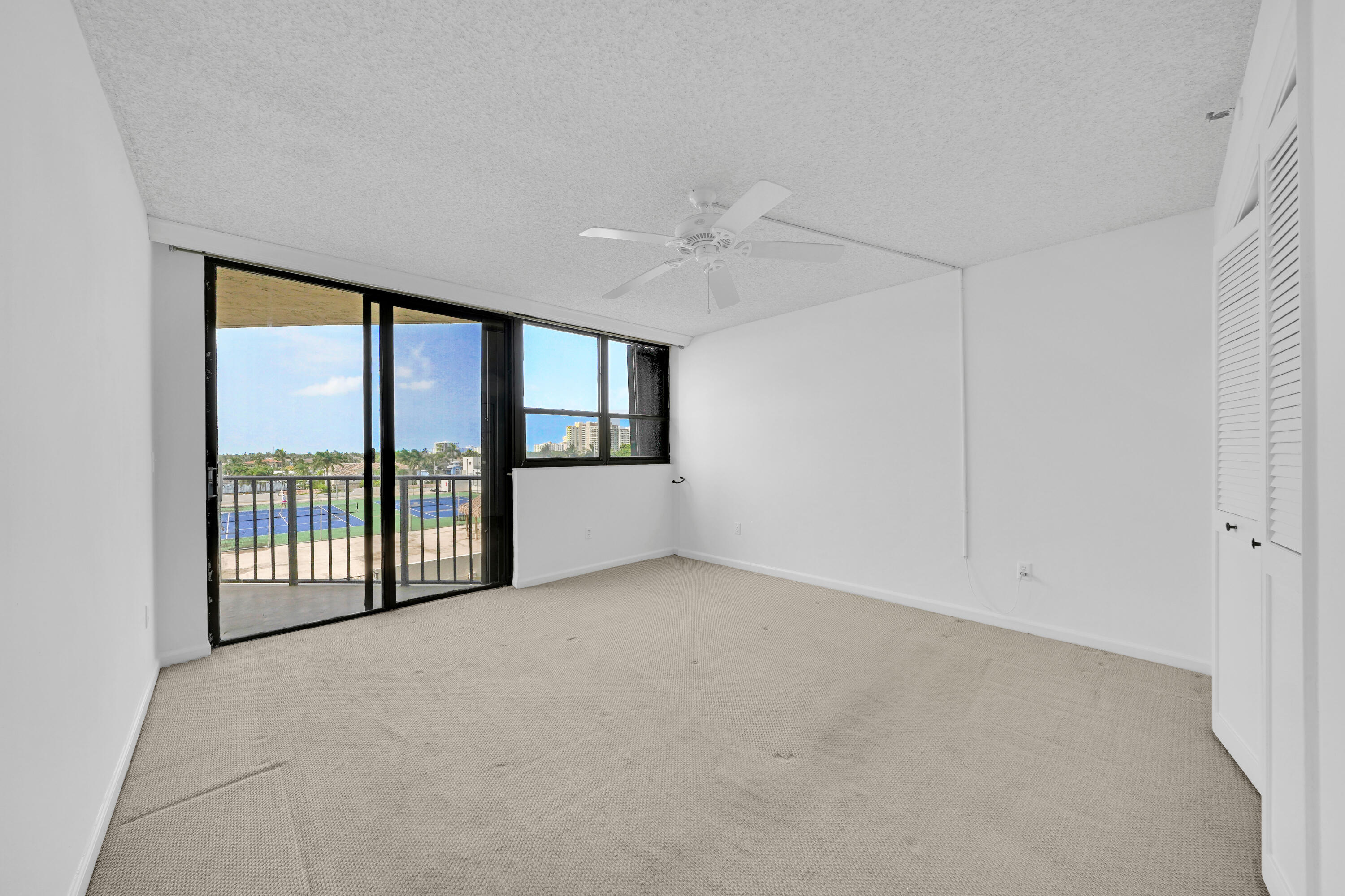 859 Jeffery Street 502