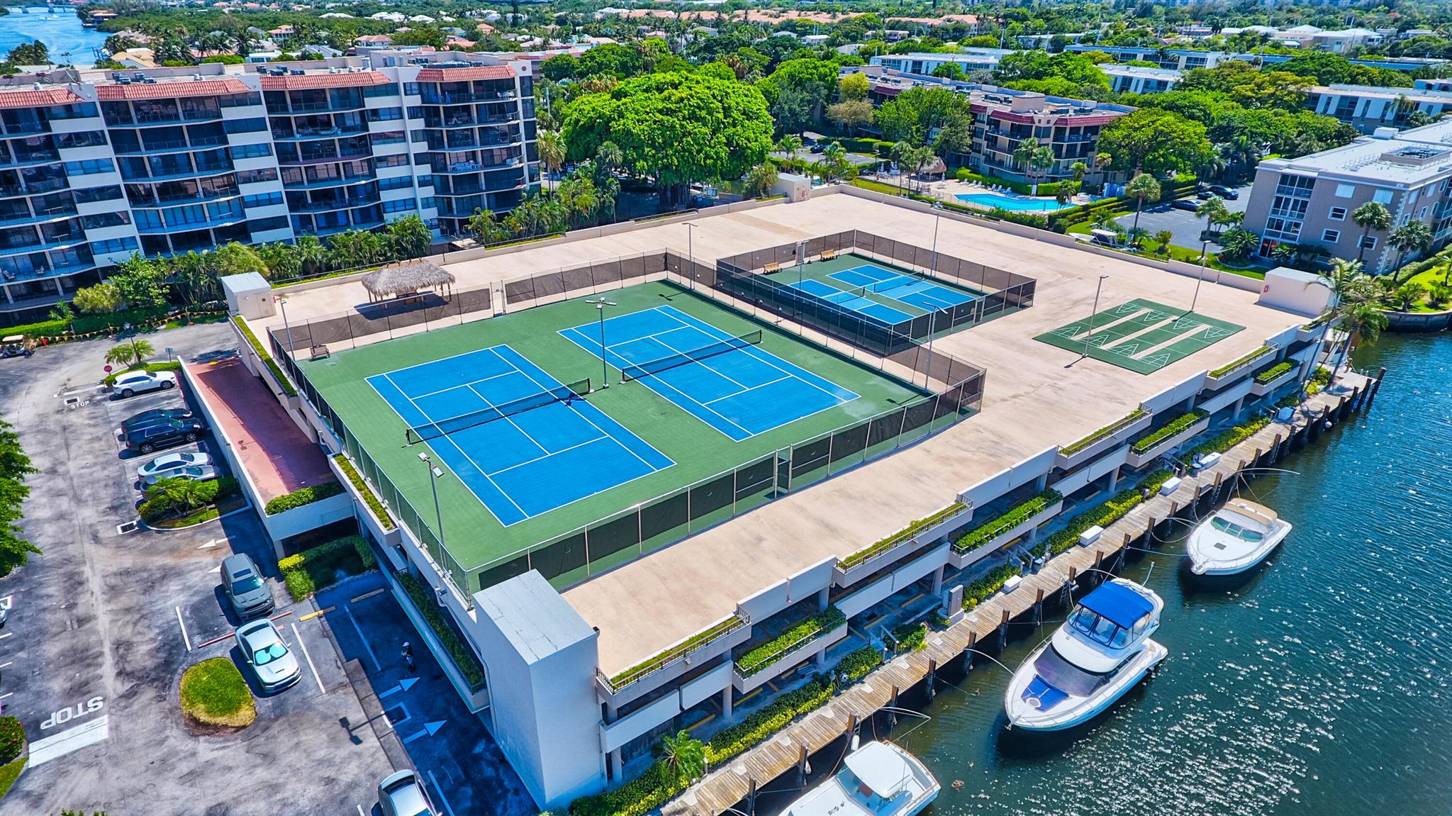 859 Jeffery Street 502