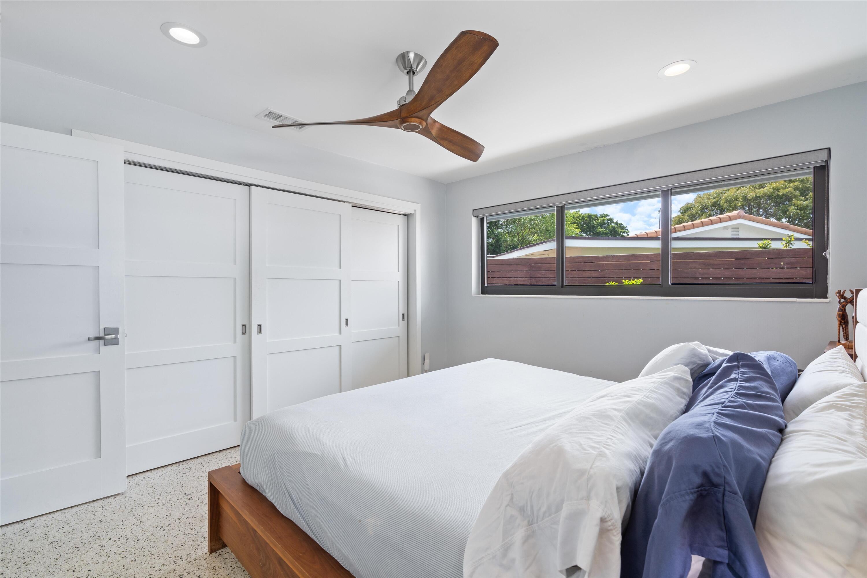 4830 NE 29 Avenue