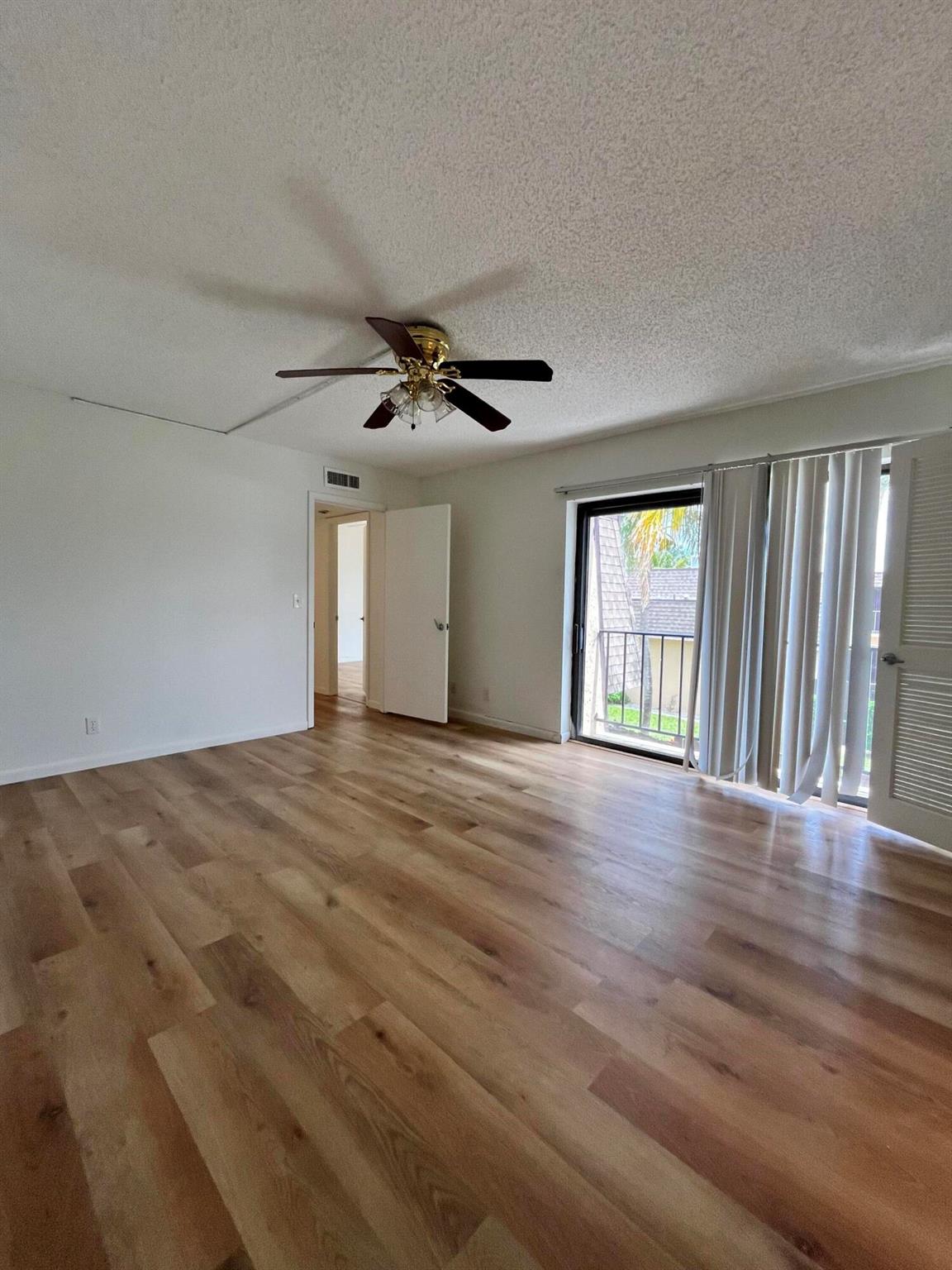 4202 Waterview Circle