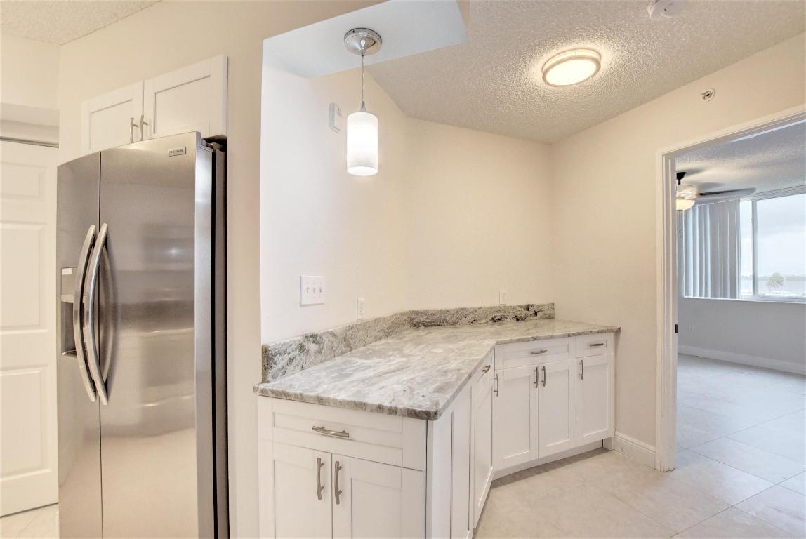 1200 Scotia Drive 508