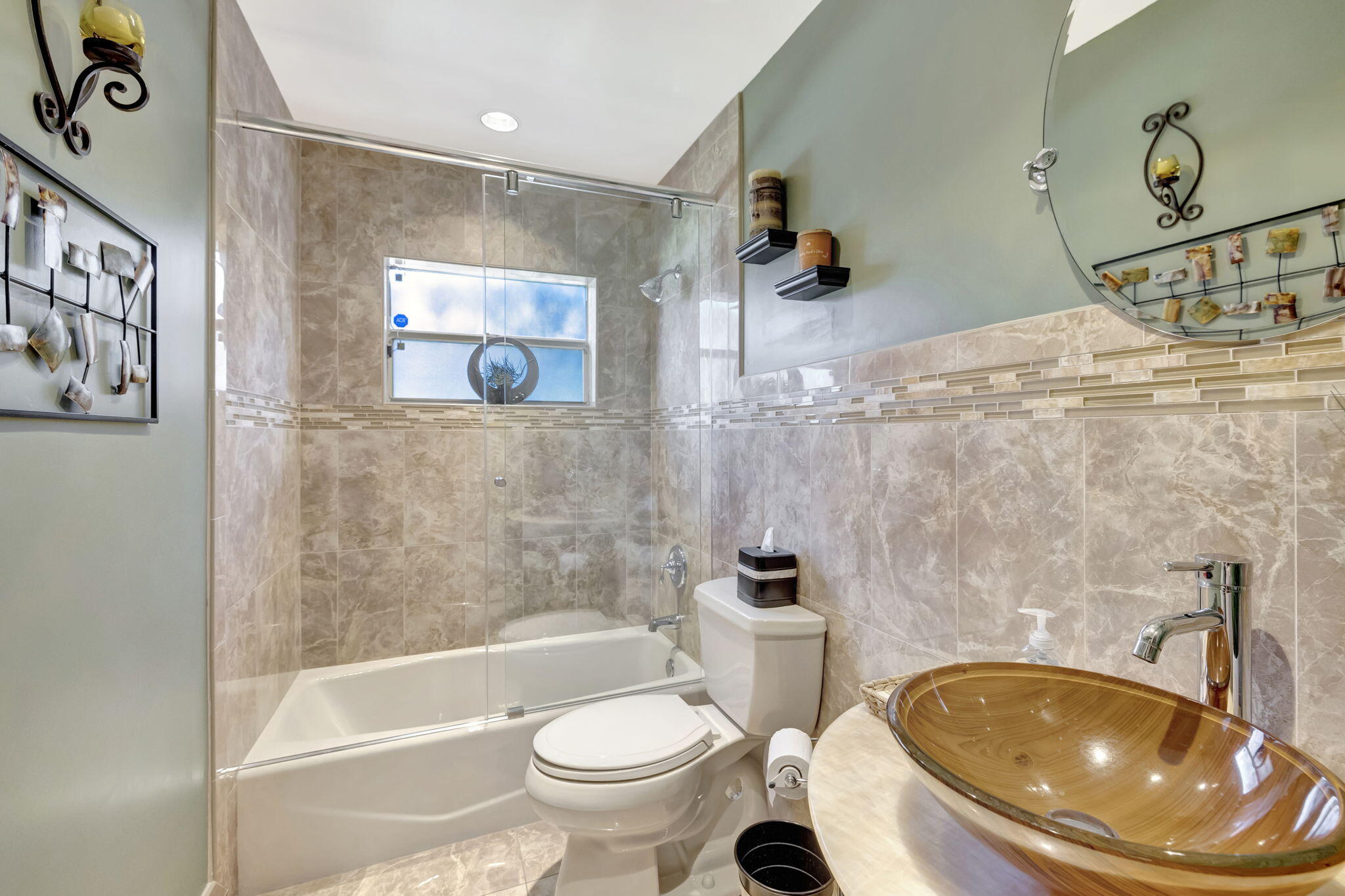 1912 NW 80th Avenue W