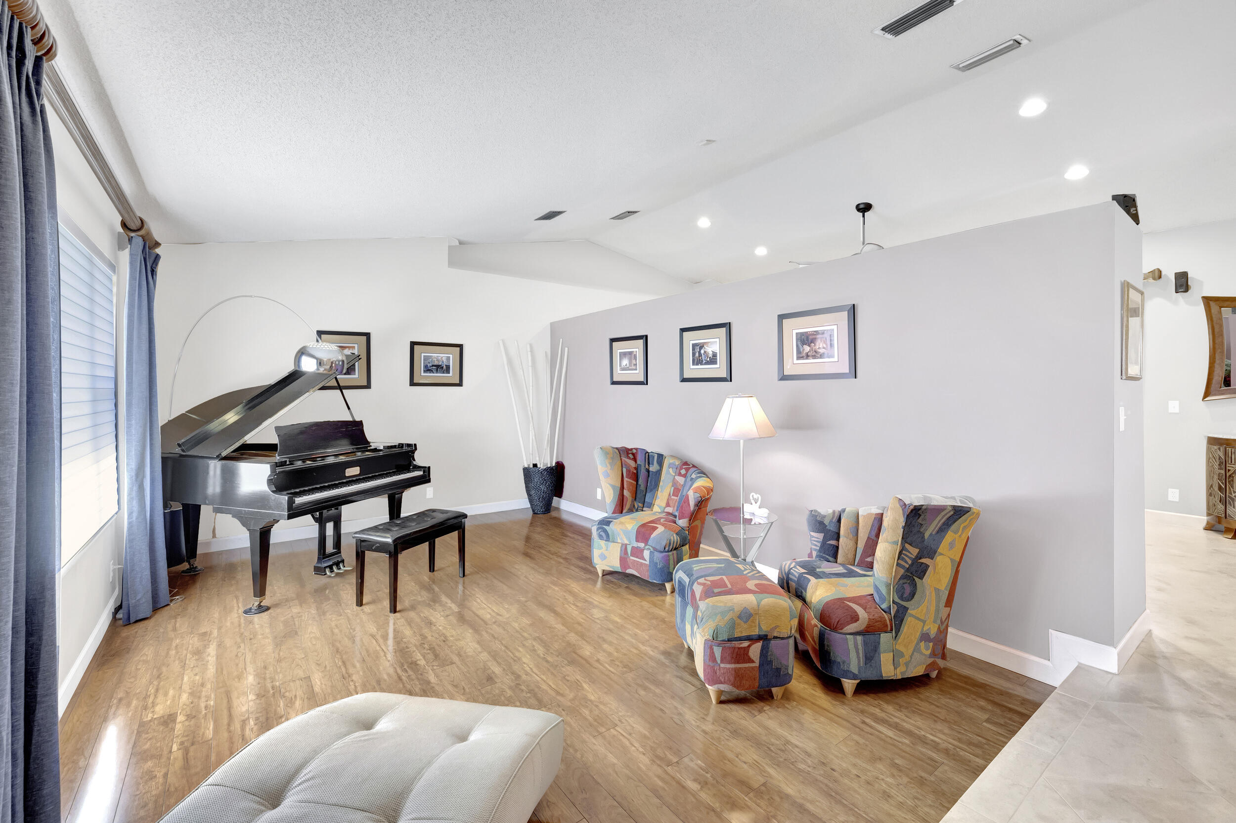 1912 NW 80th Avenue W