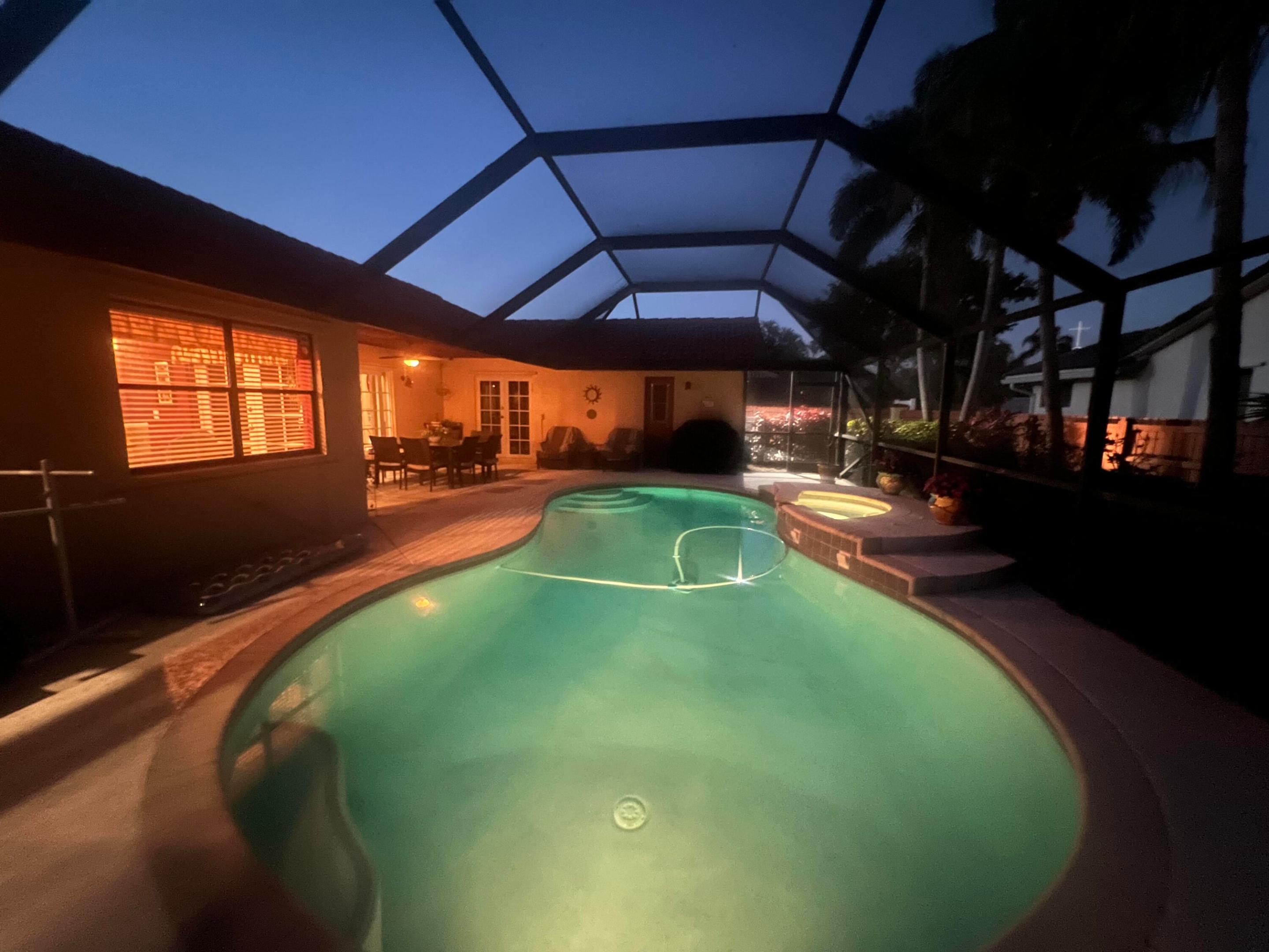 1912 NW 80th Avenue W