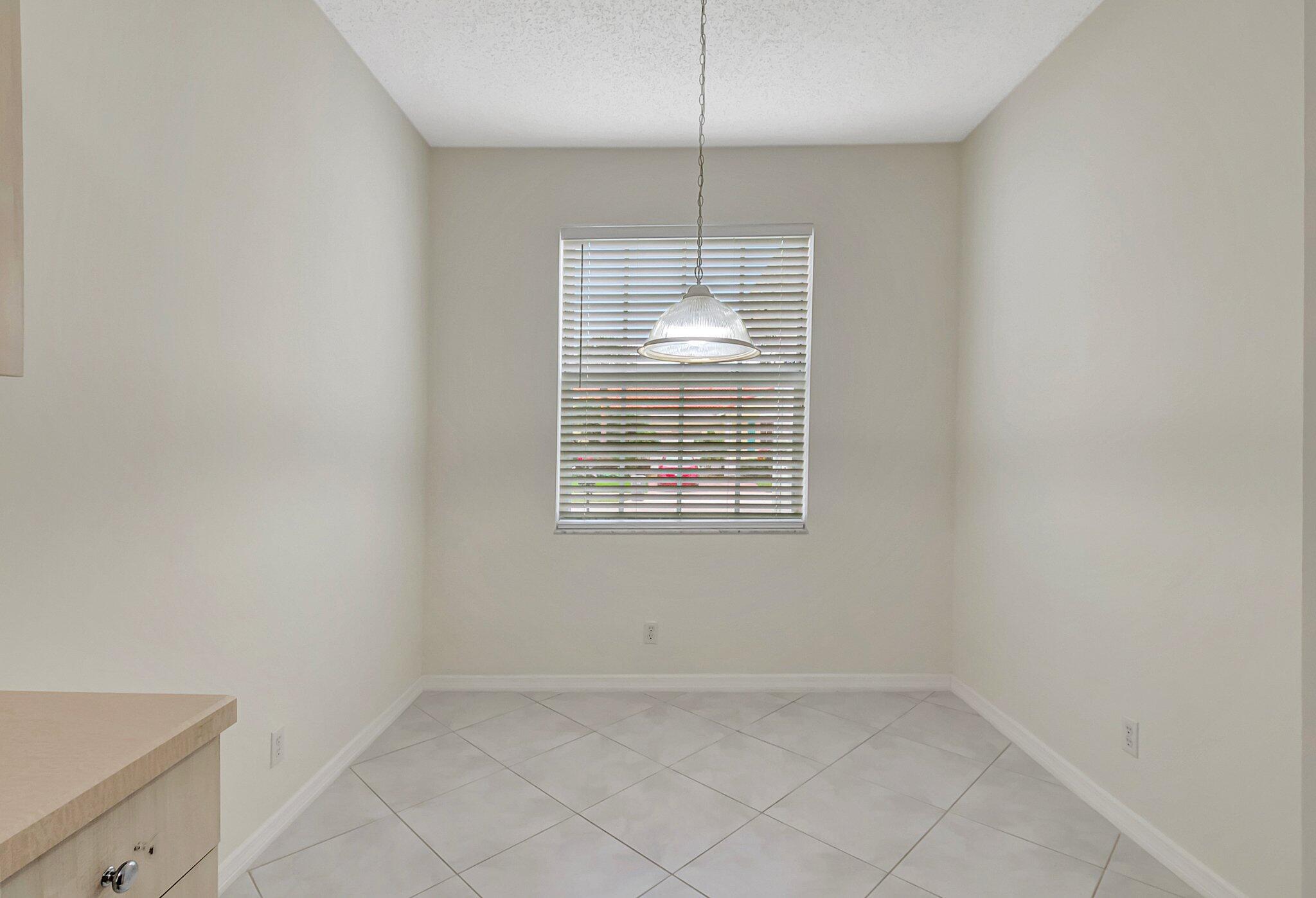 6277 Heliconia Road