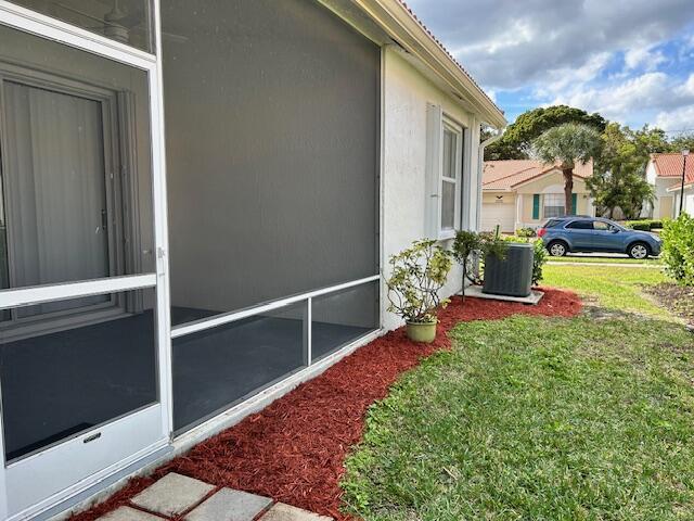 6277 Heliconia Road