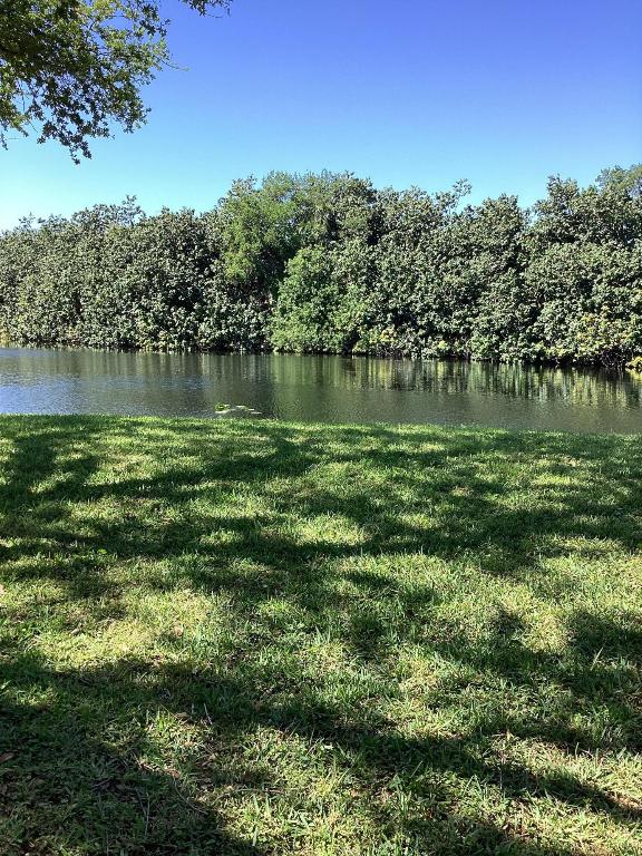 17288 Boca Club Boulevard 2001