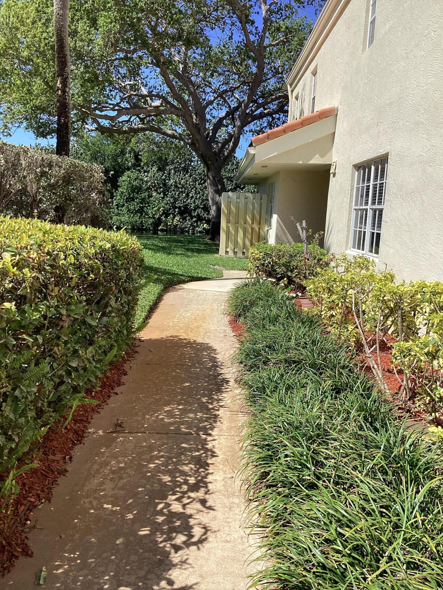 17288 Boca Club Boulevard 2001