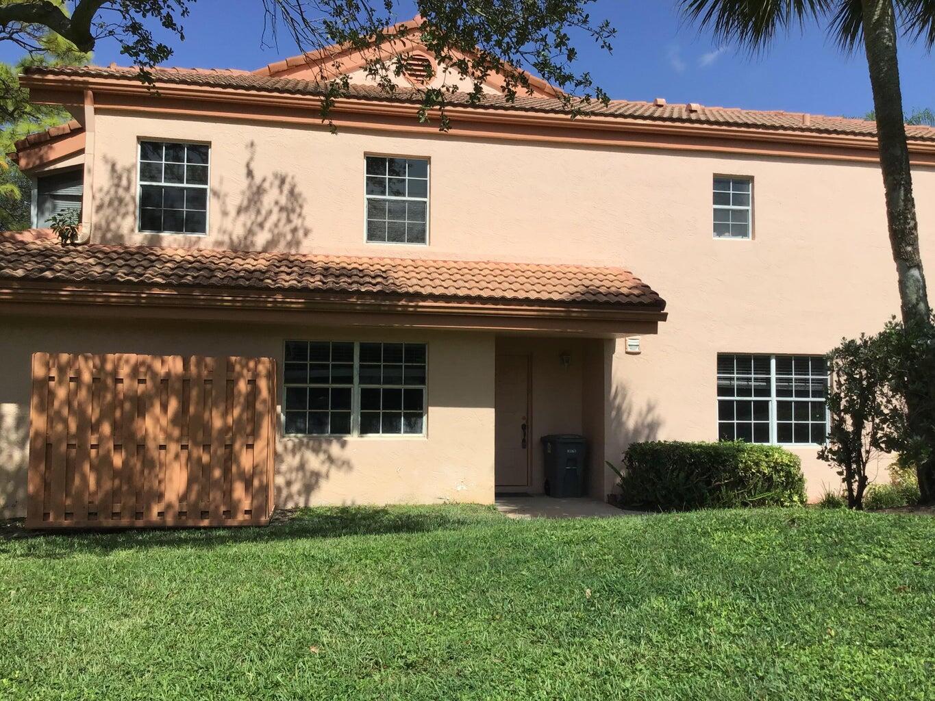 17288 Boca Club Boulevard 2001