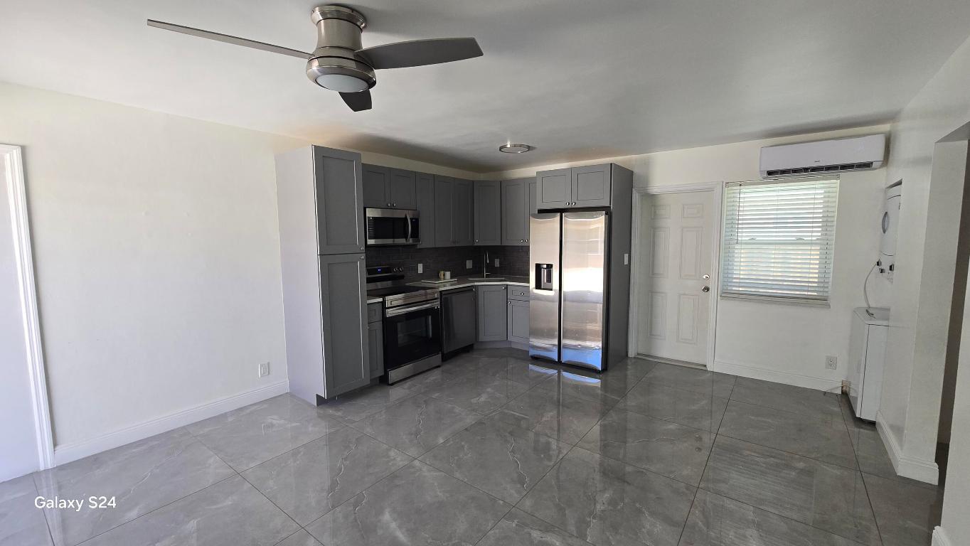 4761 NE 21 Terrace 1