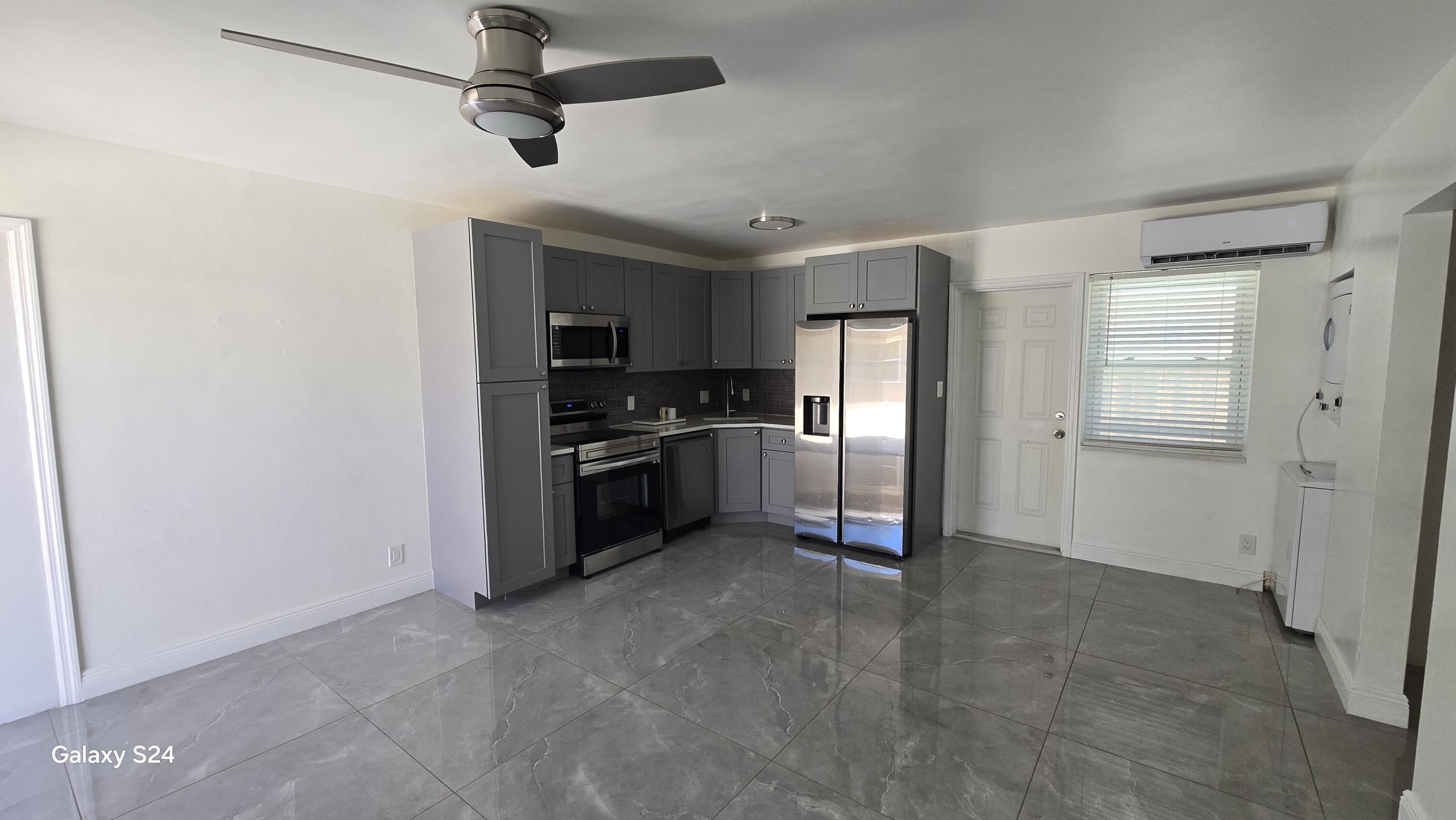 4761 NE 21 Terrace 1