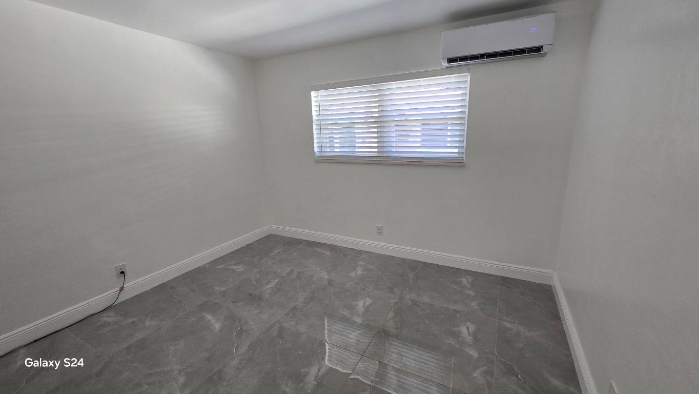 4761 NE 21 Terrace 1