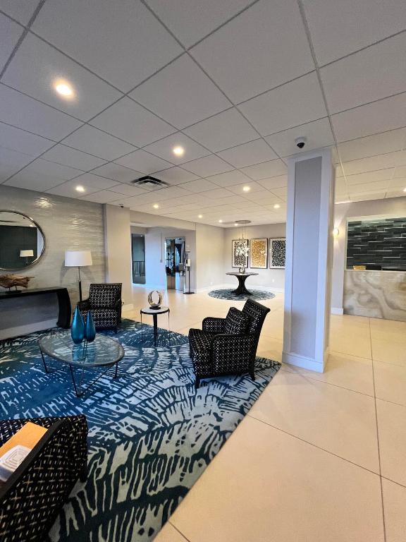 1180 S Ocean Boulevard 8-A