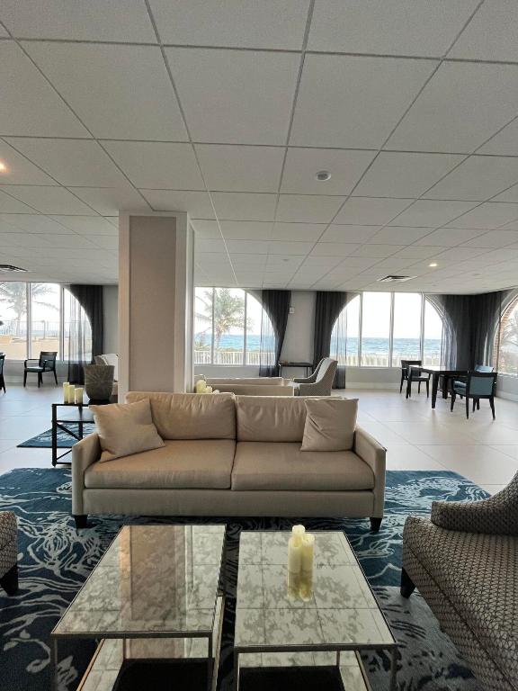 1180 S Ocean Boulevard 8-A