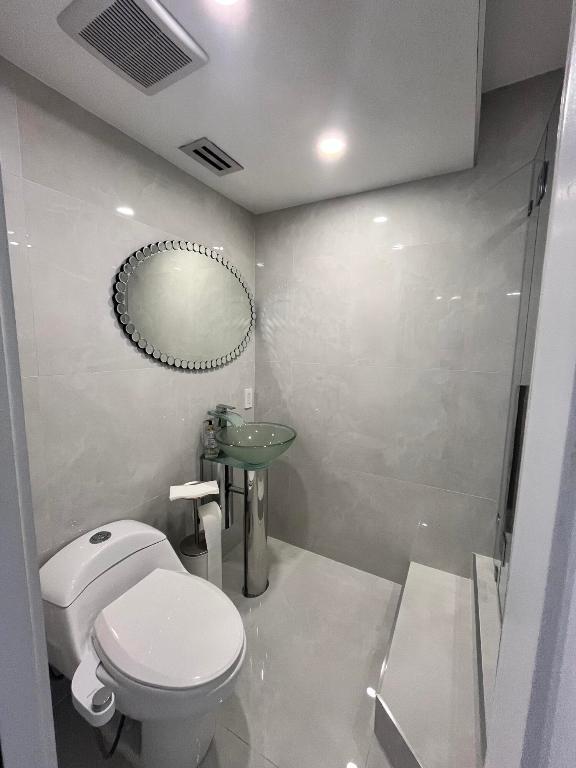 1180 S Ocean Boulevard 8-A