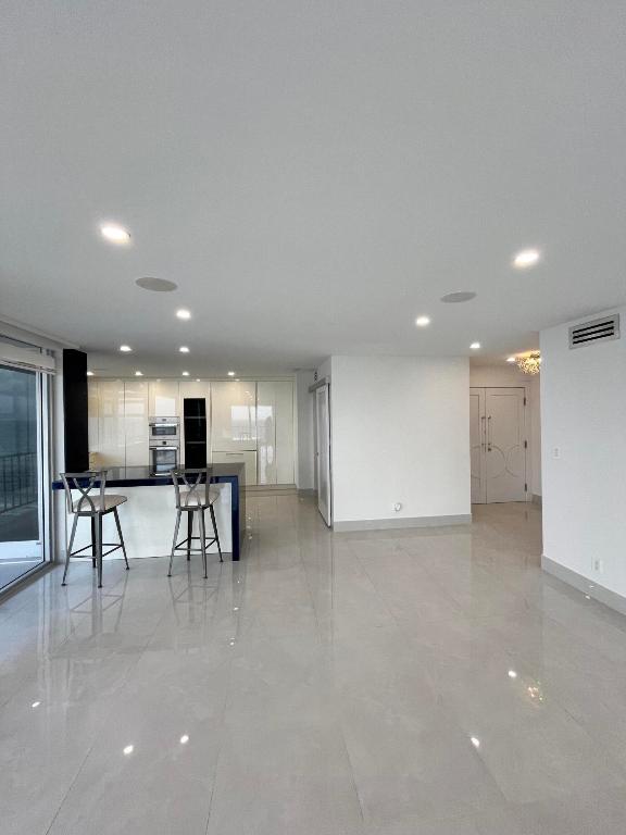 1180 S Ocean Boulevard 8-A