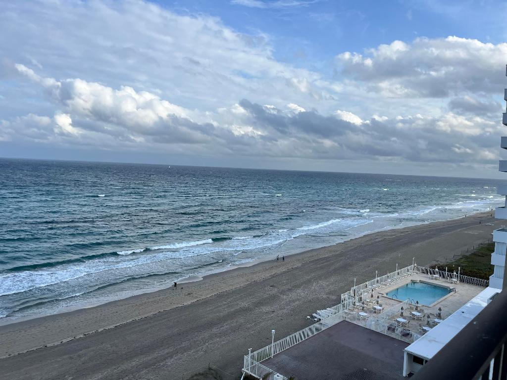 1180 S Ocean Boulevard 8-A