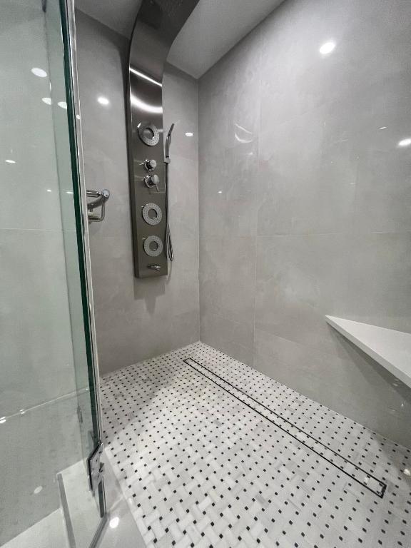 1180 S Ocean Boulevard 8-A