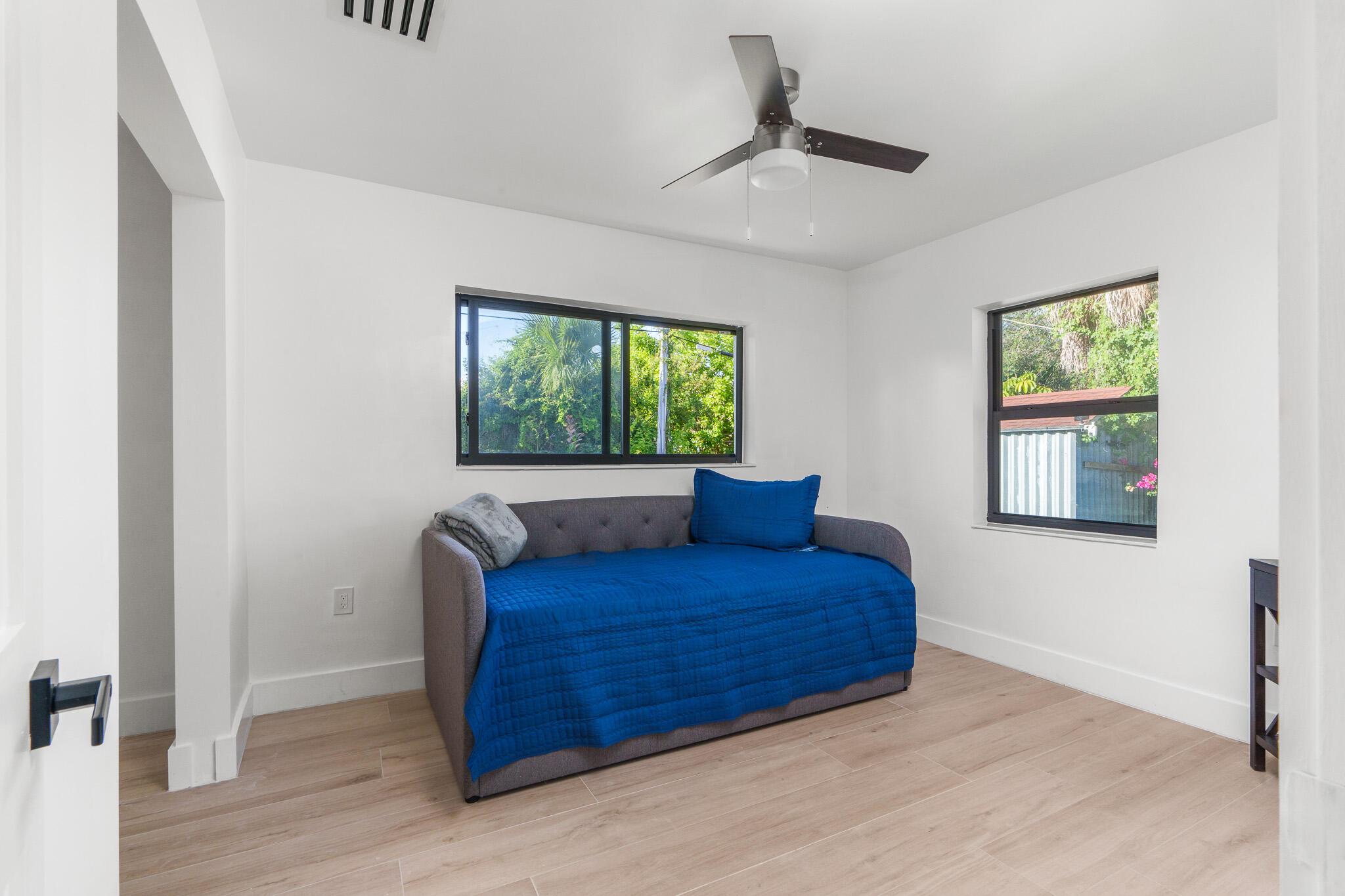 305 De Carie Street