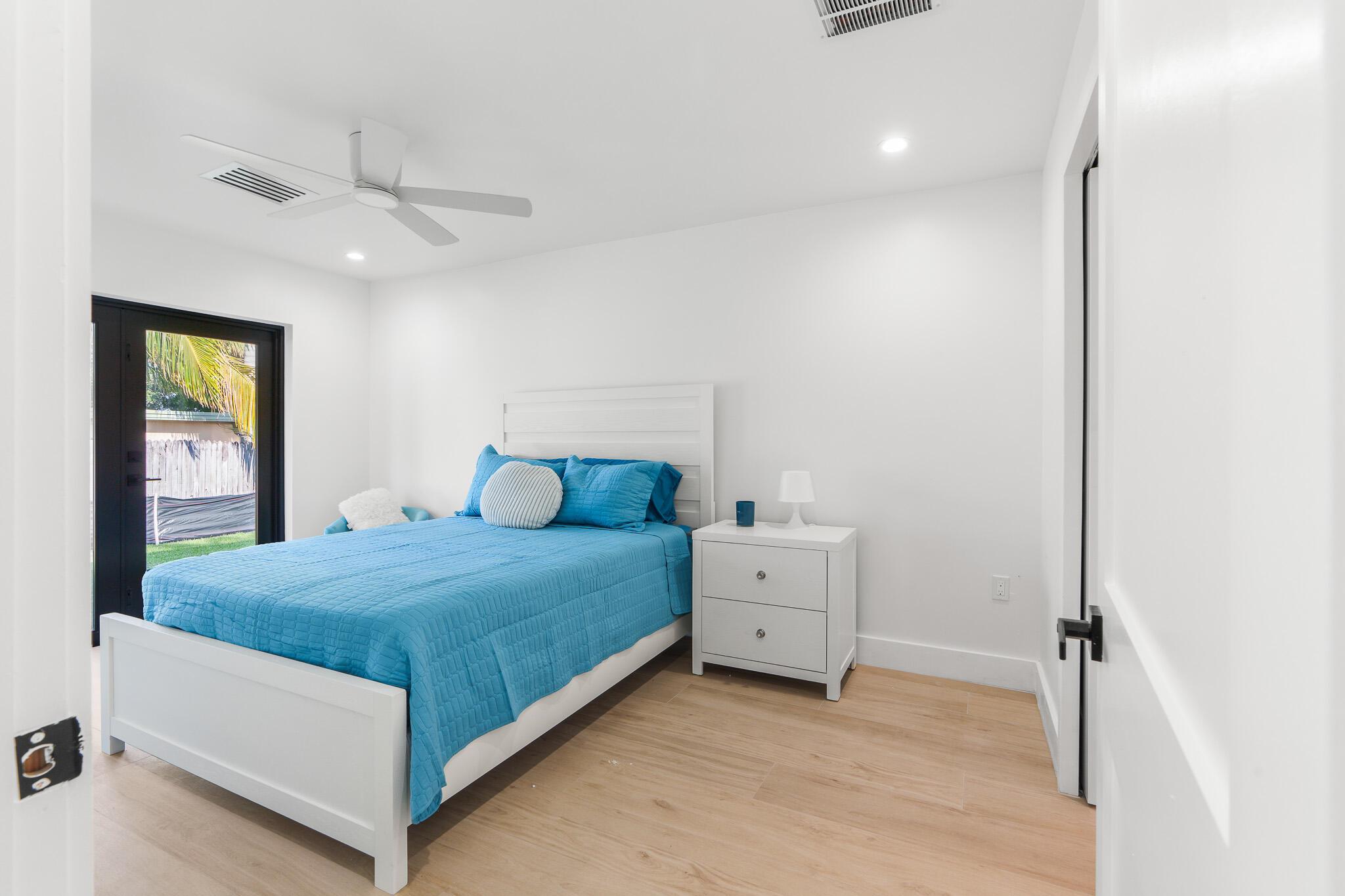 305 De Carie Street