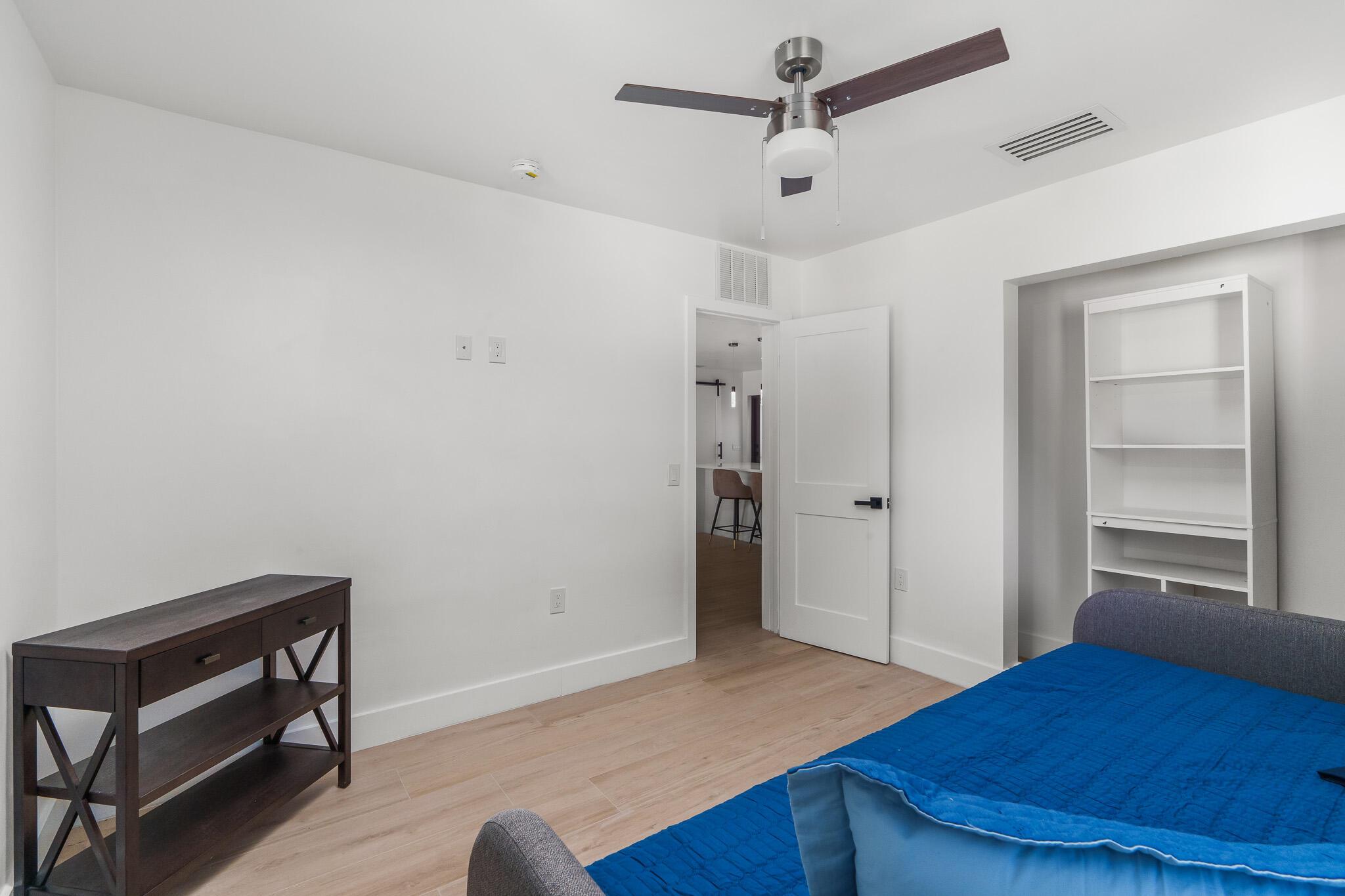 305 De Carie Street