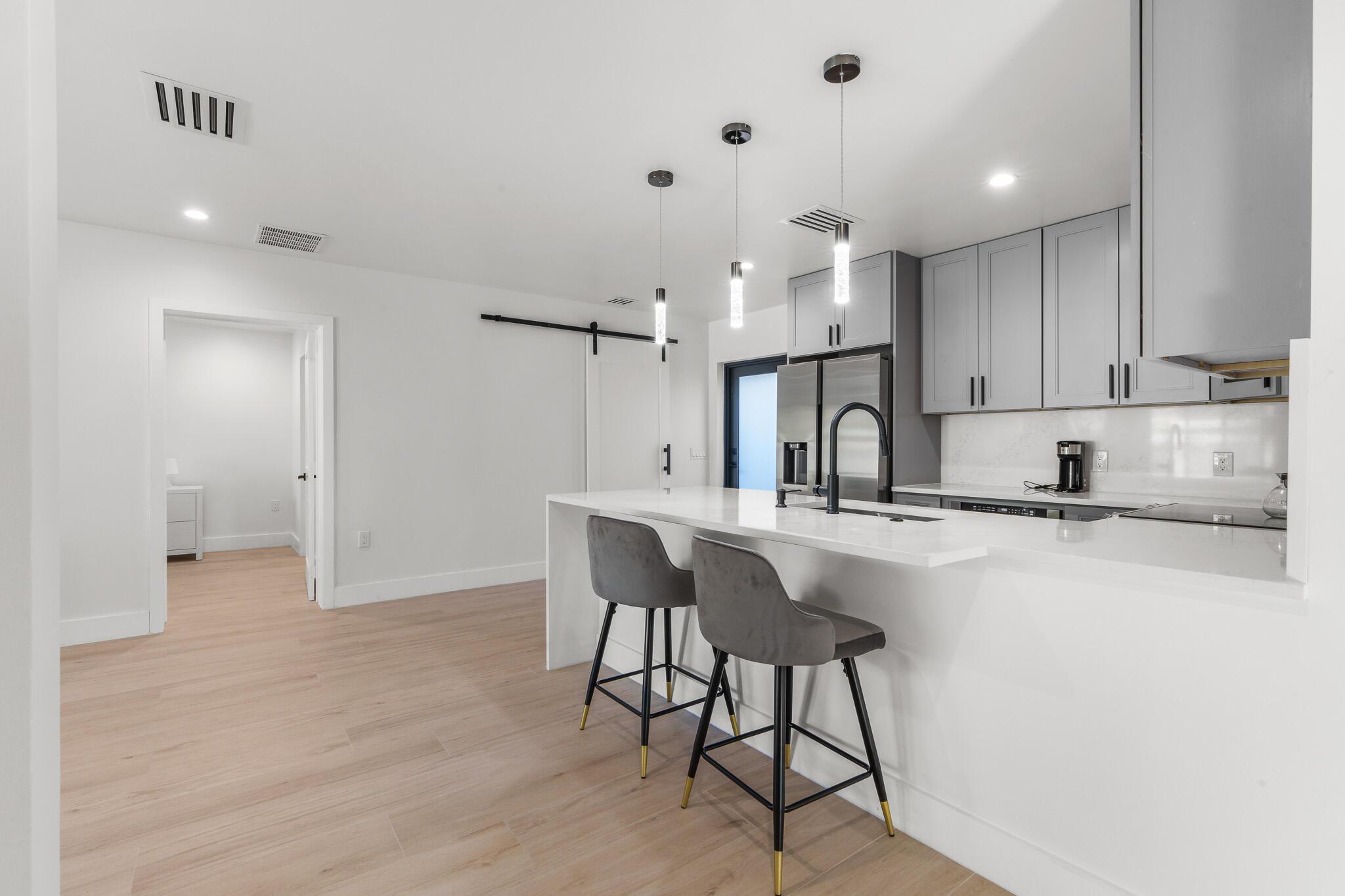 305 De Carie Street
