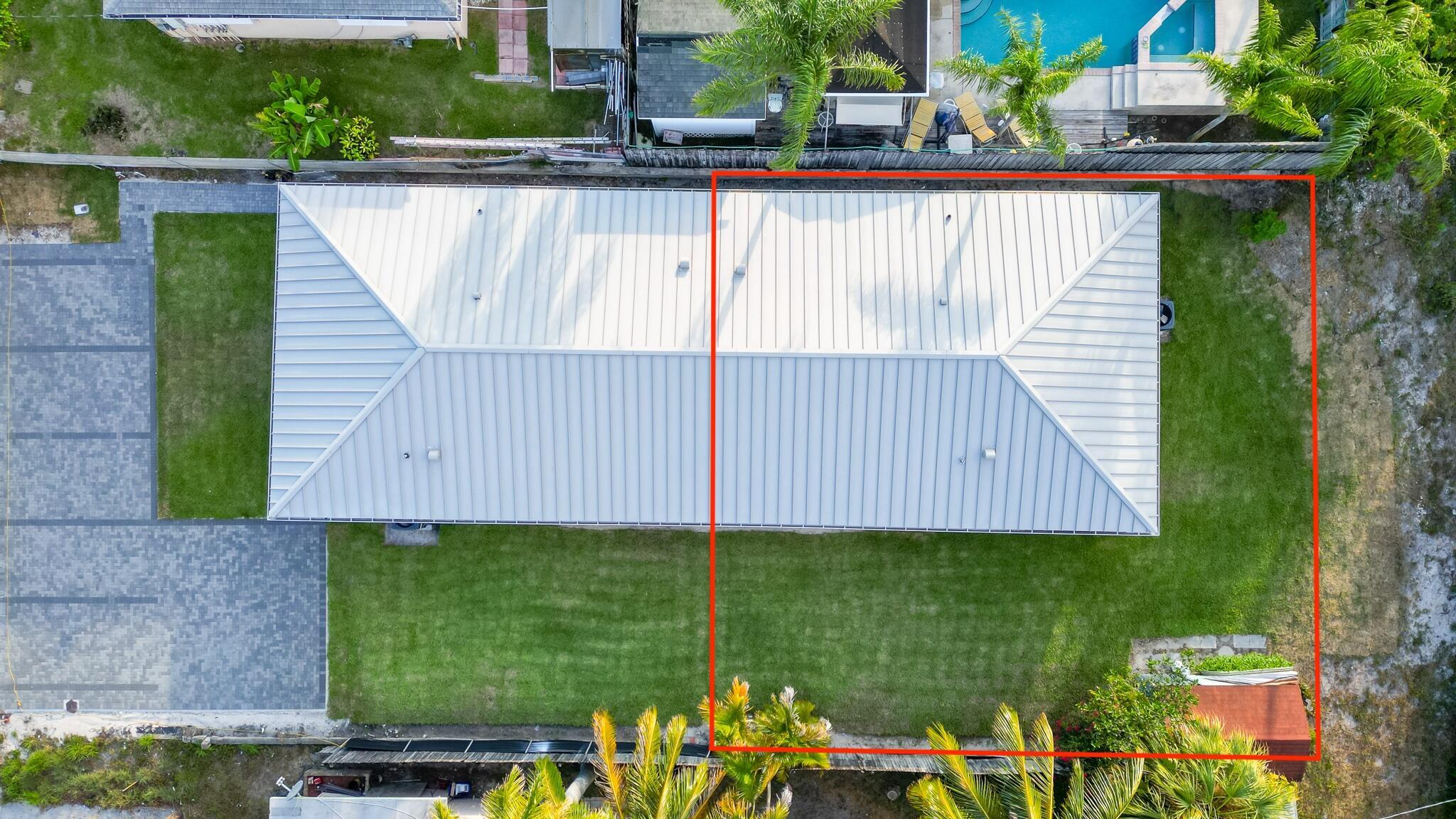 305 De Carie Street