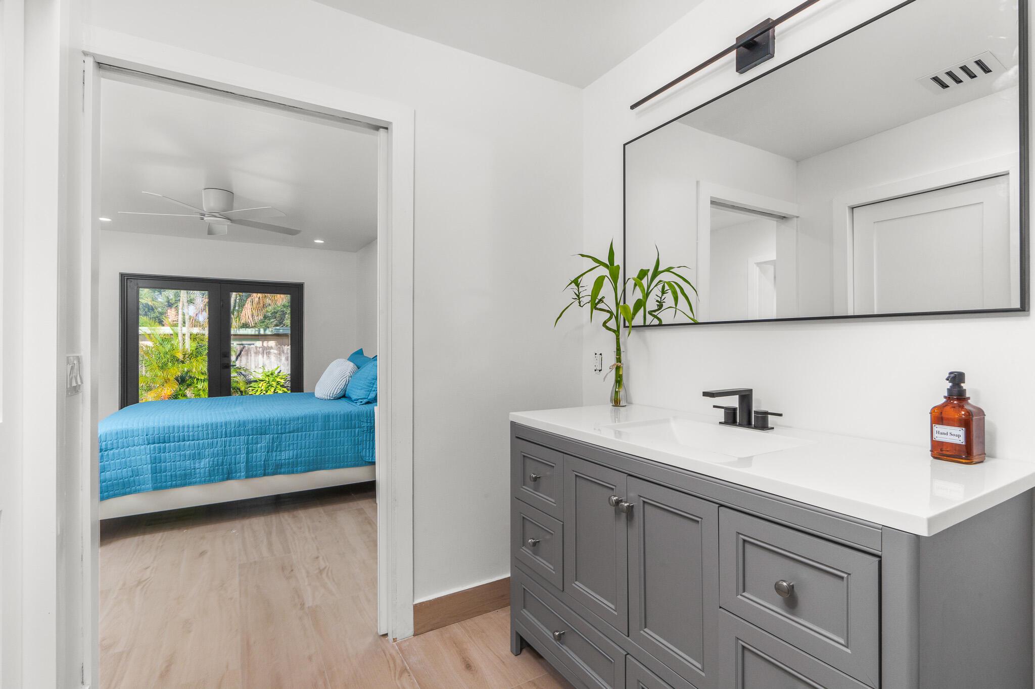 305 De Carie Street