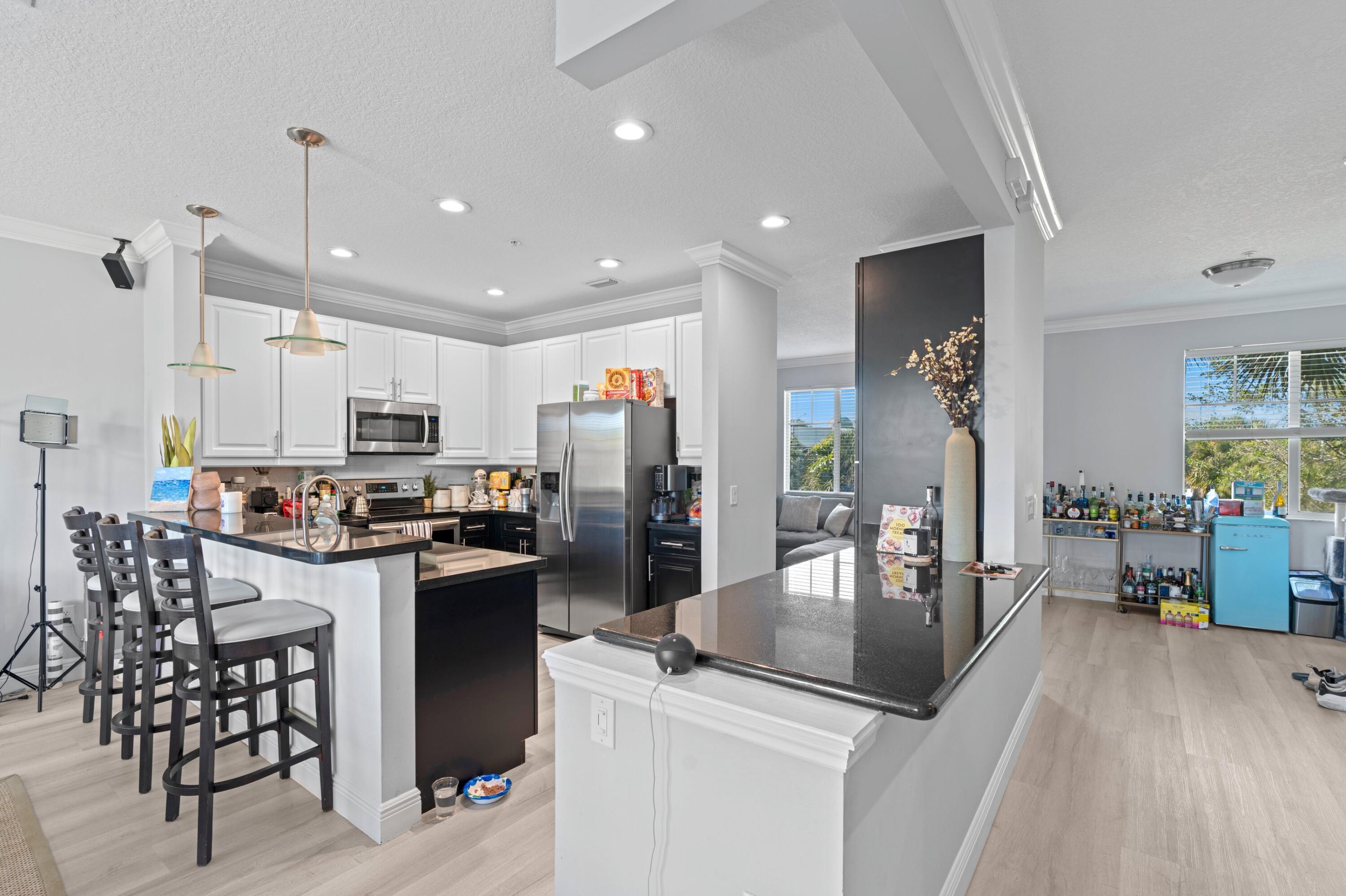 559 NW 35th Place