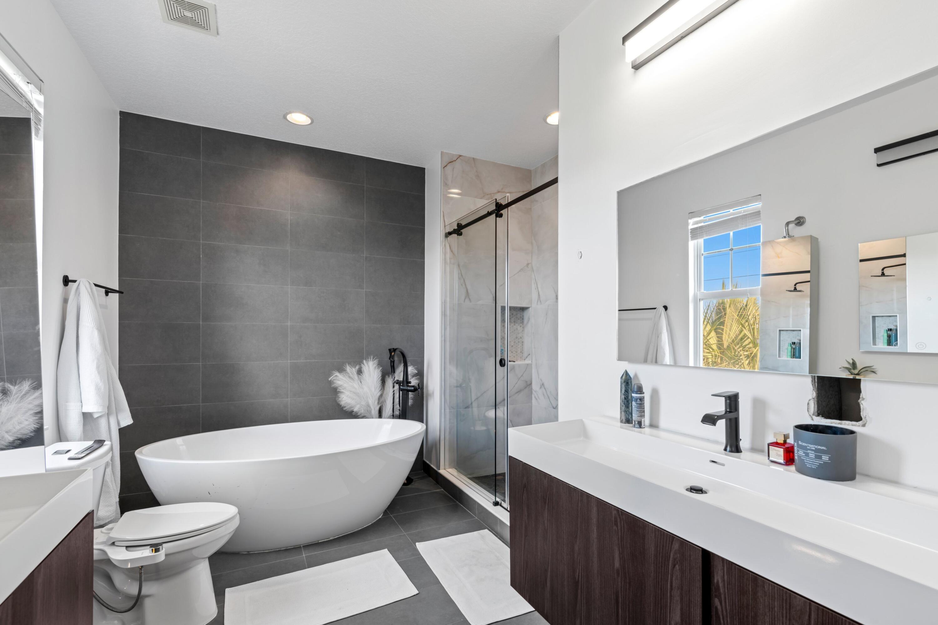 559 NW 35th Place