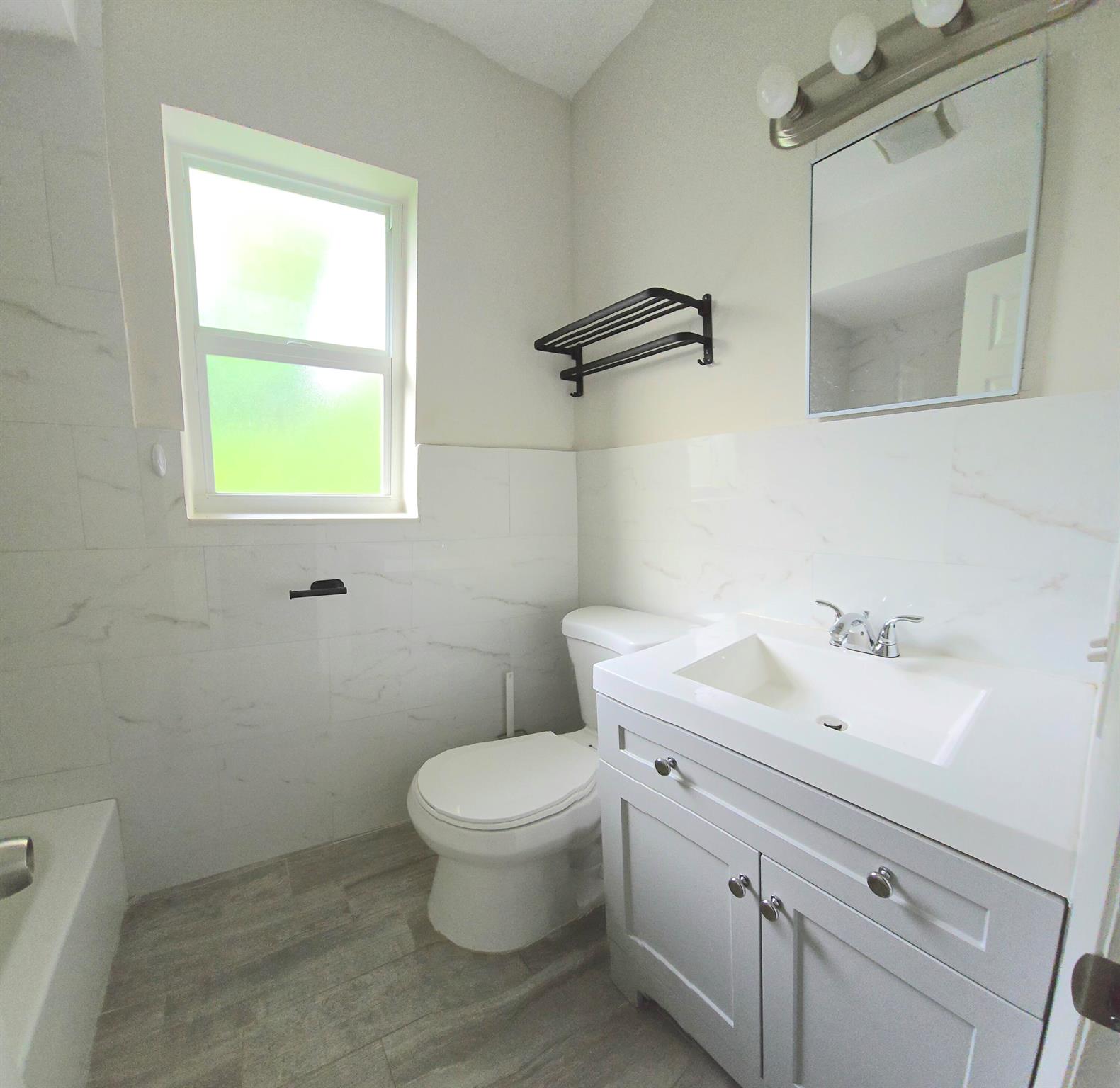 115 SW 1st Avenue 7