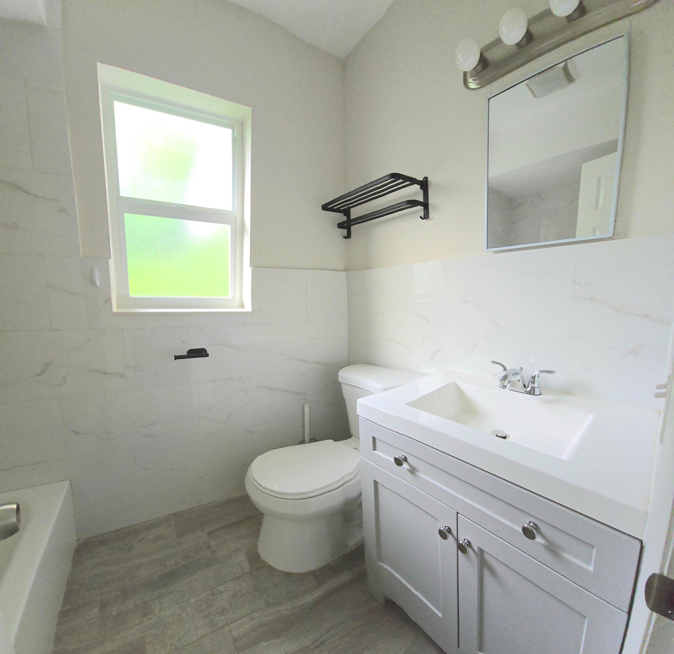 115 SW 1st Avenue 7